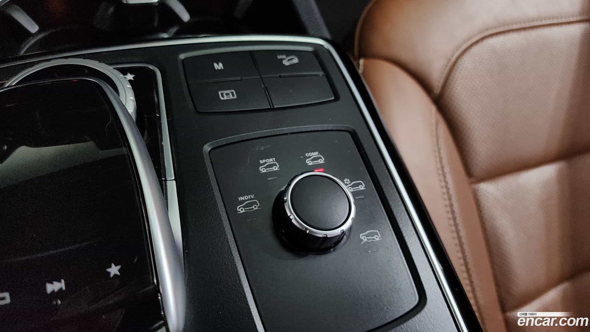 GLE-Class Mercedes-Benz 2017.6-OPTION-016