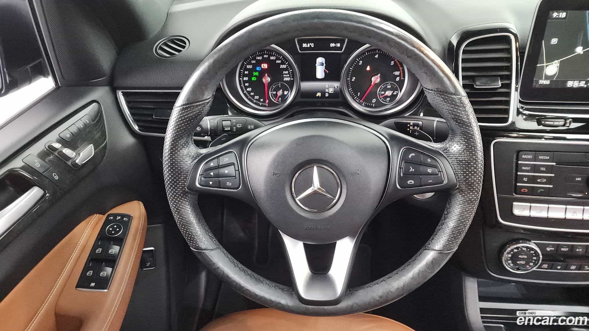 GLE-Class Mercedes-Benz 2017.6-OPTION-018