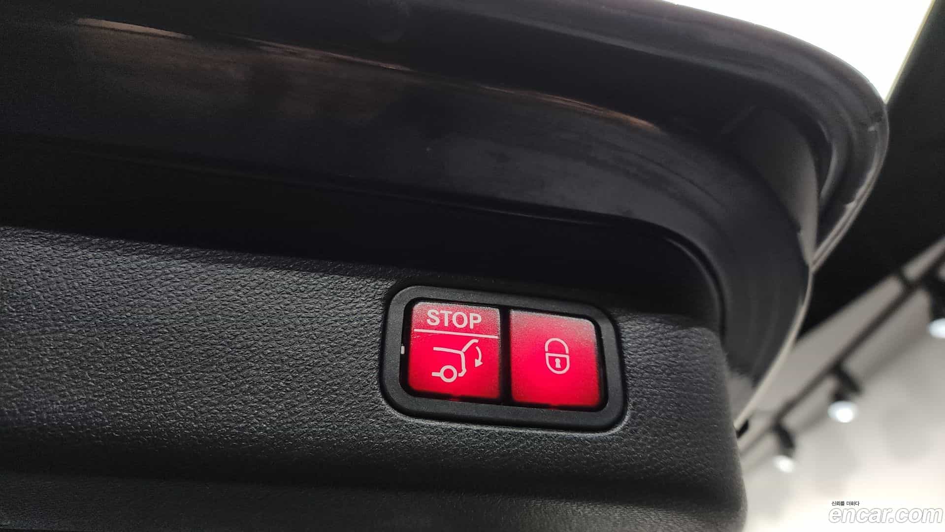 GLE-Class Mercedes-Benz 2017.6-OPTION-023