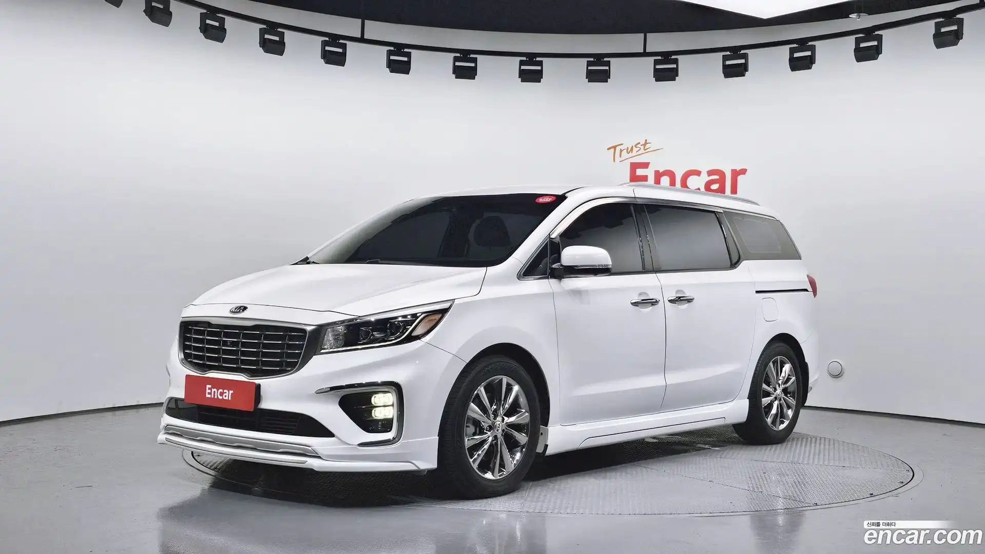 Canival Kia 2019.11-OUTER-001
