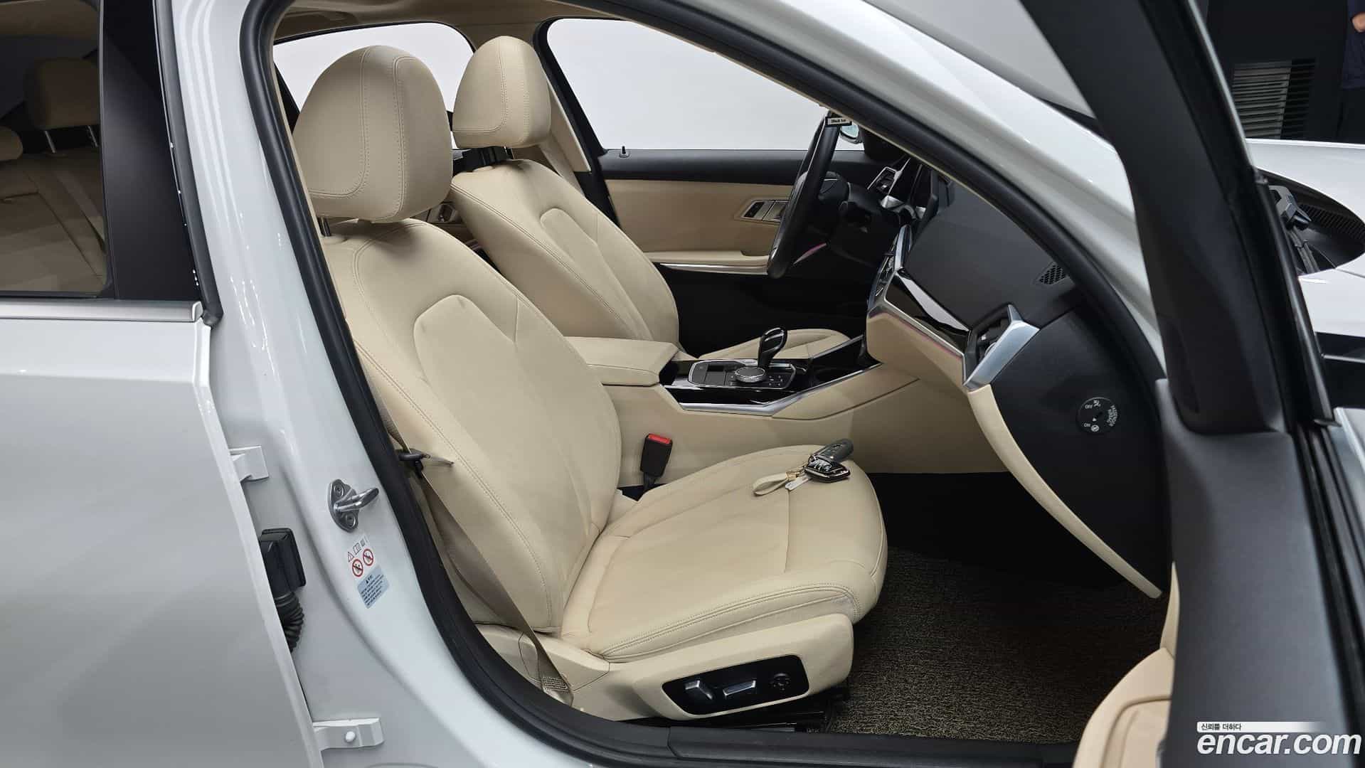 3-Series BMW 2019.11-INNER-036