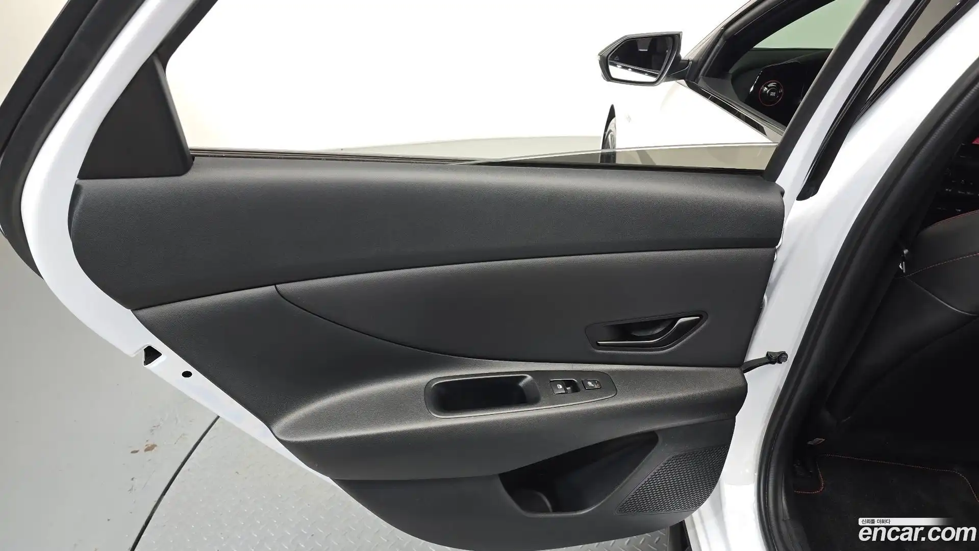 AVANTE Hyundai 2024.2-INNER-035
