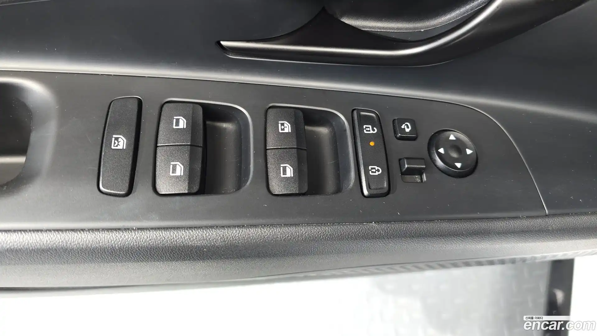 AVANTE Hyundai 2024.2-OPTION-040