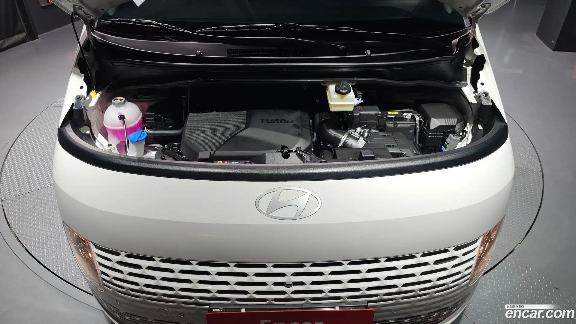 Staria Hyundai 2025.7-OUTER-006