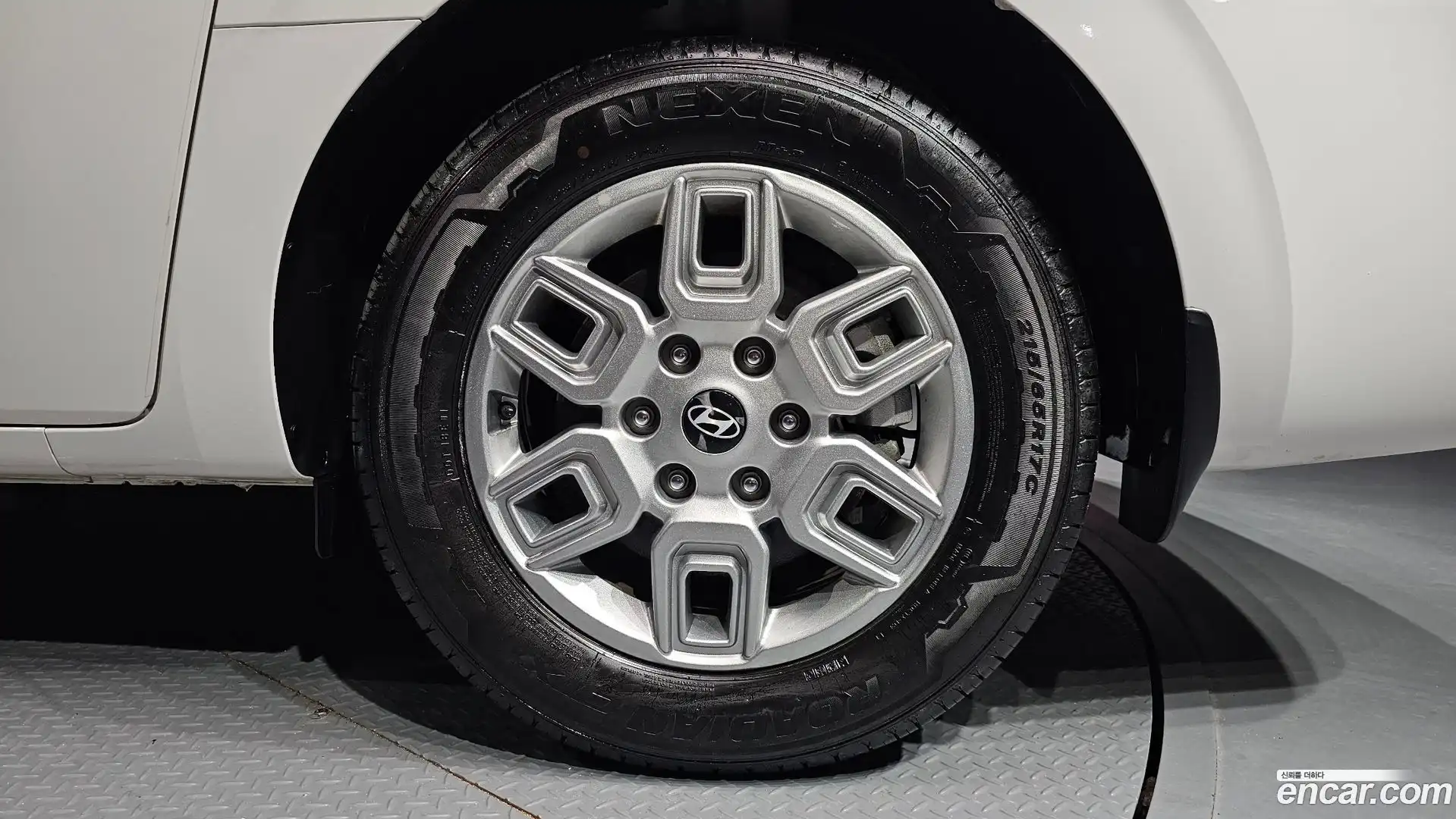 Staria Hyundai 2025.7-OUTER-031