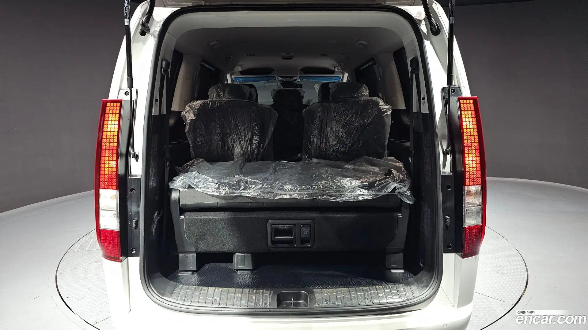 Staria Hyundai 2025.7-OPTION-043