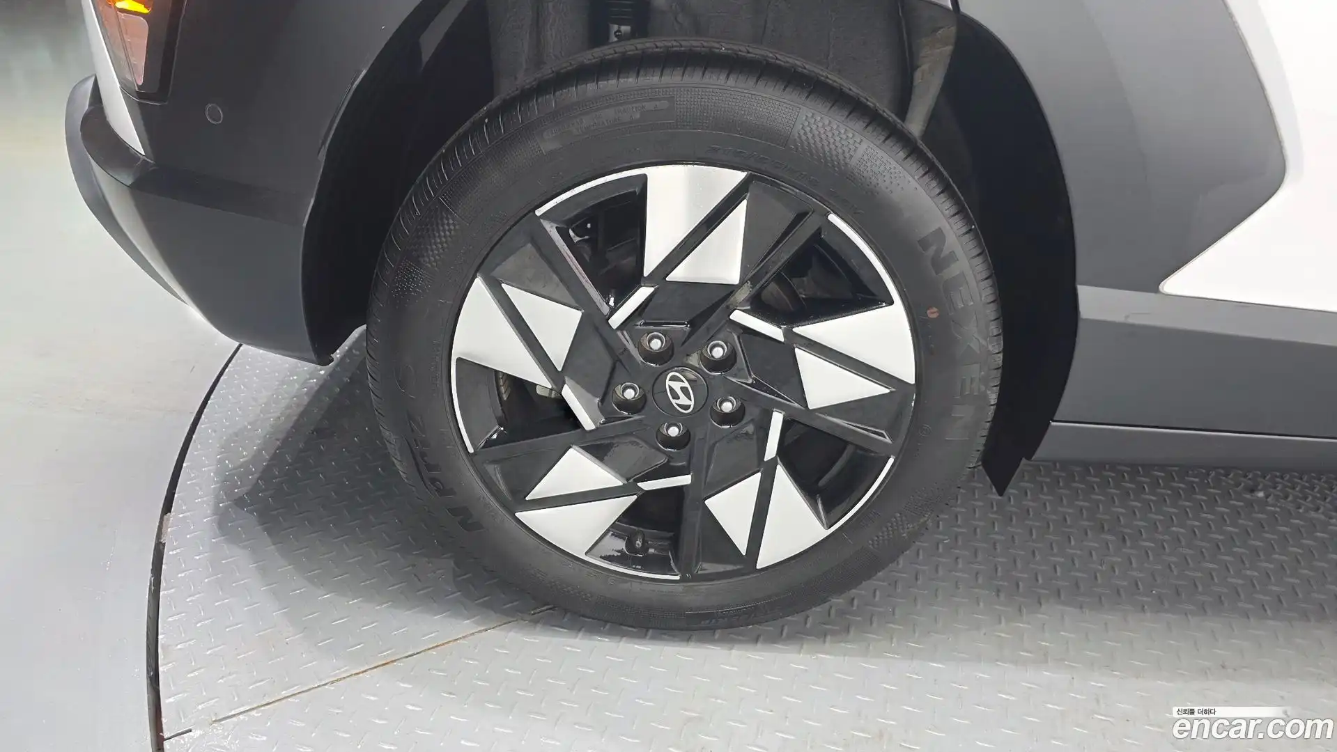 Kona Hyundai 2023.5-OUTER-005