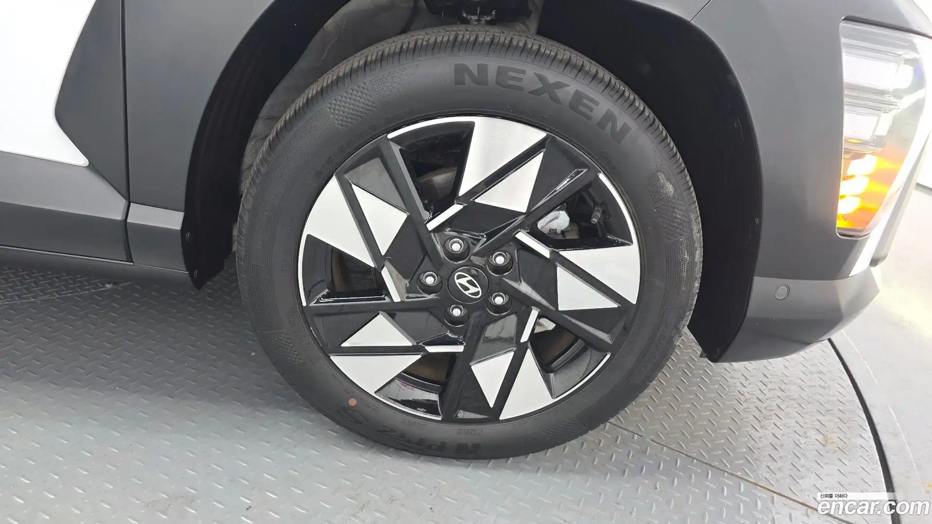 Kona Hyundai 2023.5-OUTER-031
