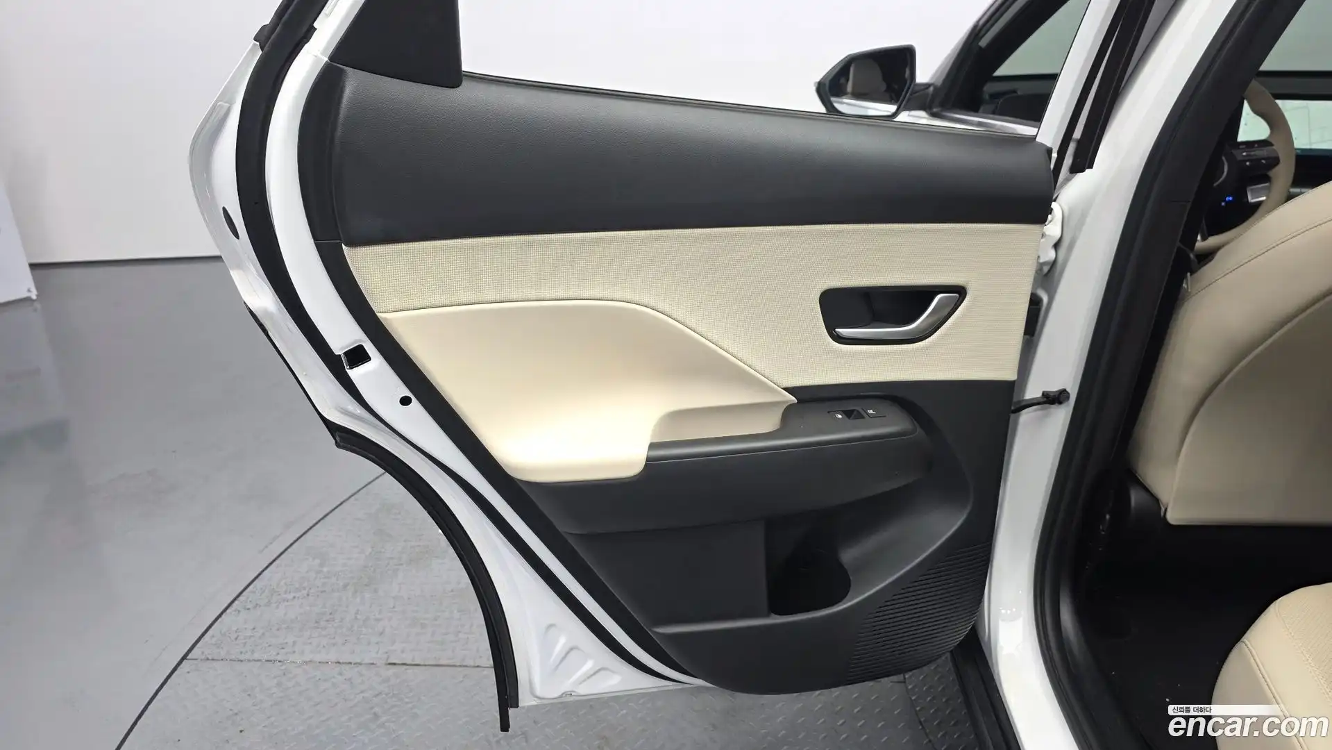 Kona Hyundai 2023.5-INNER-035
