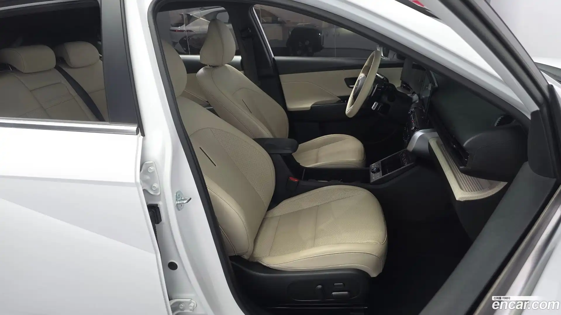 Kona Hyundai 2023.5-INNER-036