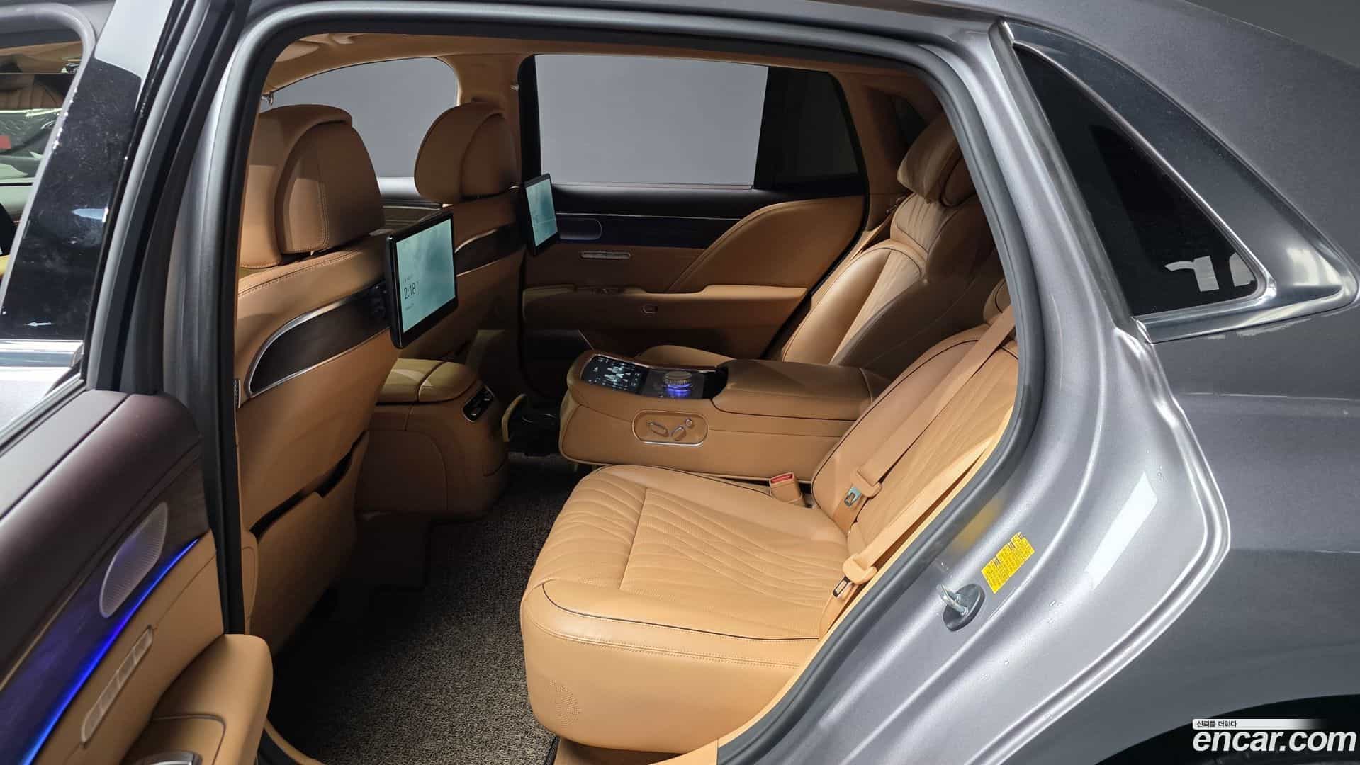 G90 Genesis 2023.1-INNER-036