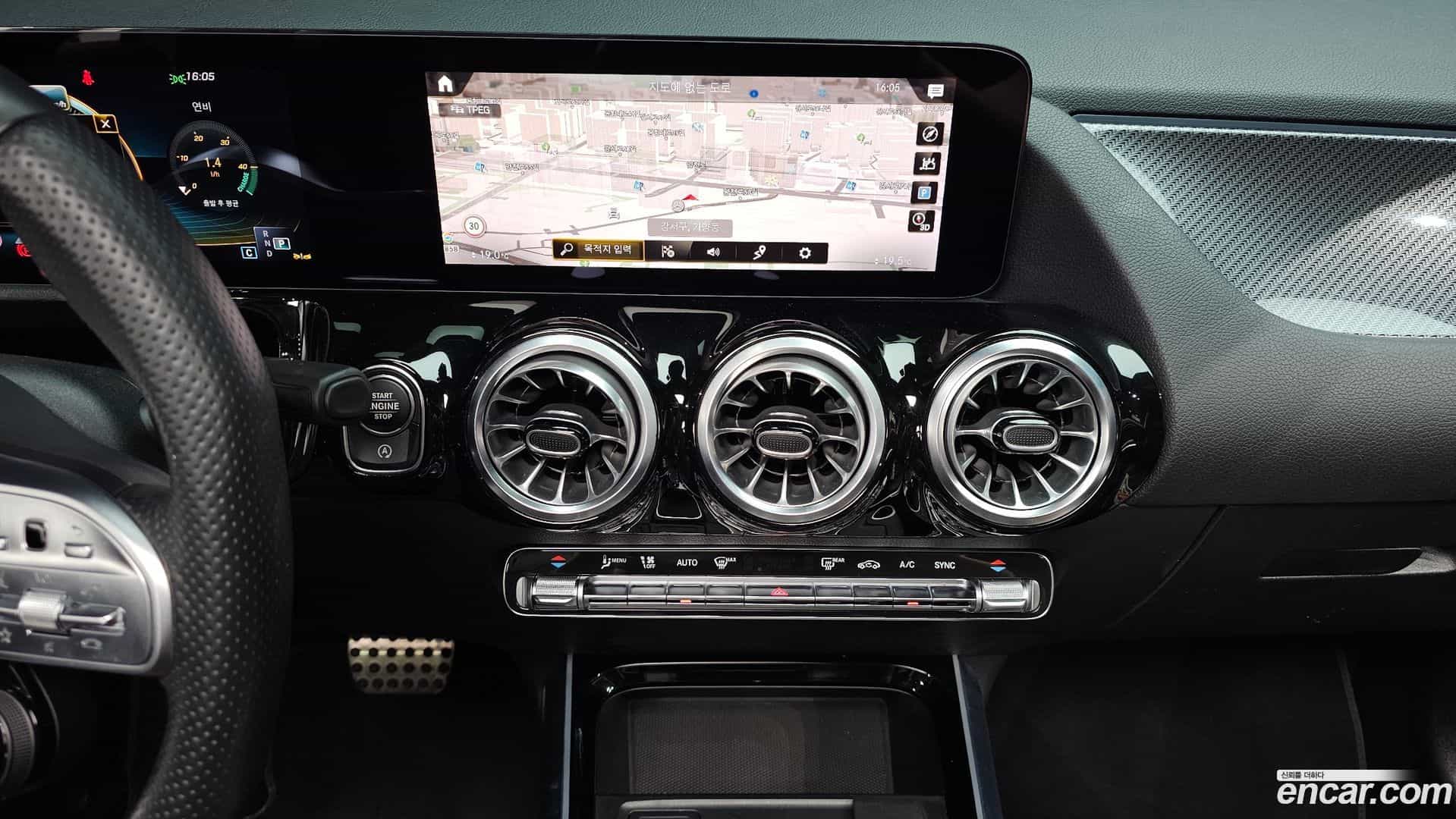 GLA-Class Mercedes-Benz 2022.11-OPTION-018