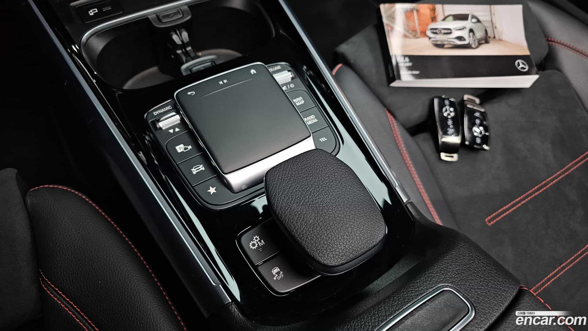 GLA-Class Mercedes-Benz 2022.11-OPTION-047