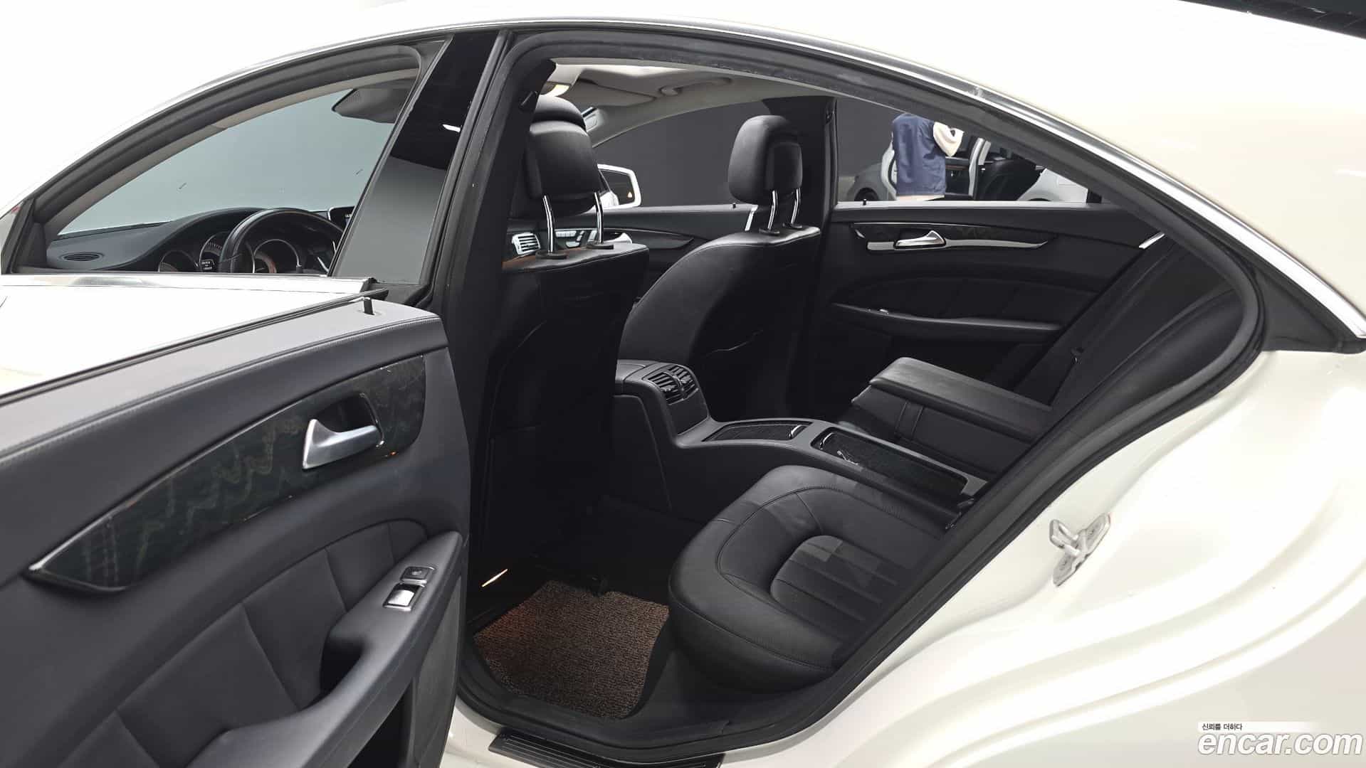 CLS-Class Mercedes-Benz 2016.11-OPTION-016