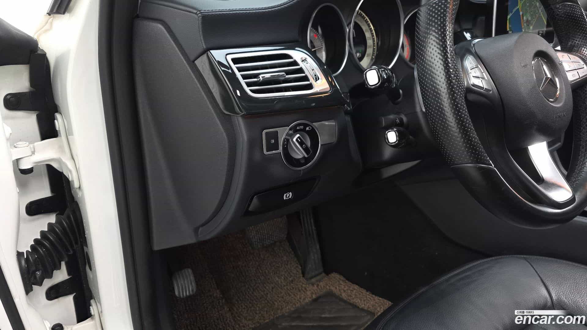 CLS-Class Mercedes-Benz 2016.11-OPTION-017
