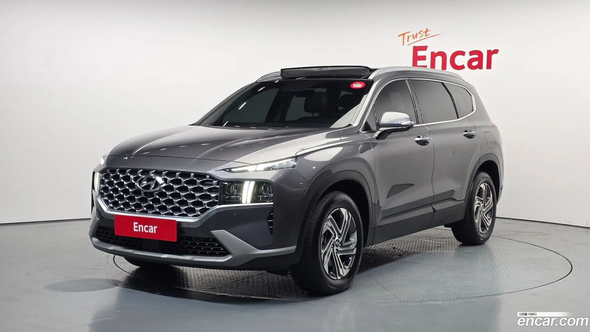 Main__Slider__Photo:Santafe Hyundai 2021.0-0