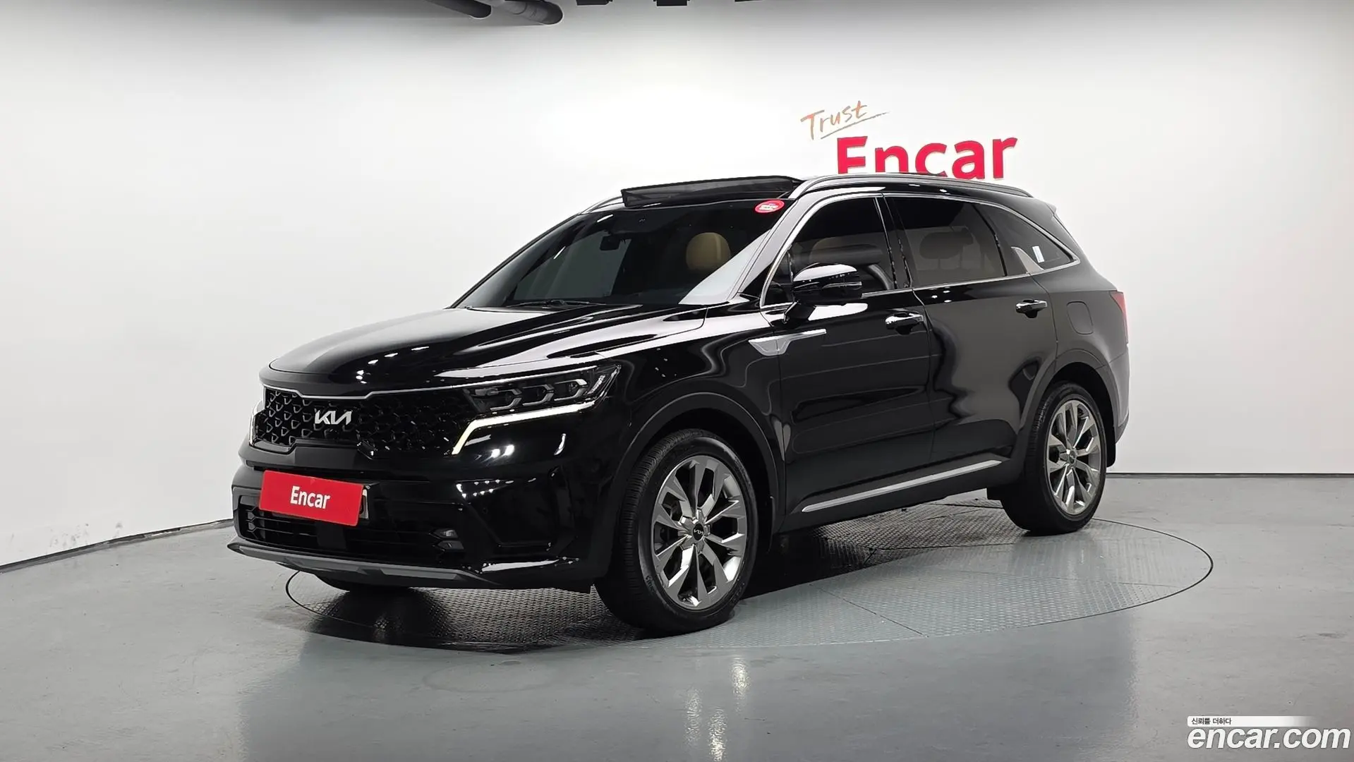 Main__Slider__Photo:Sorento Kia 2022.8-0