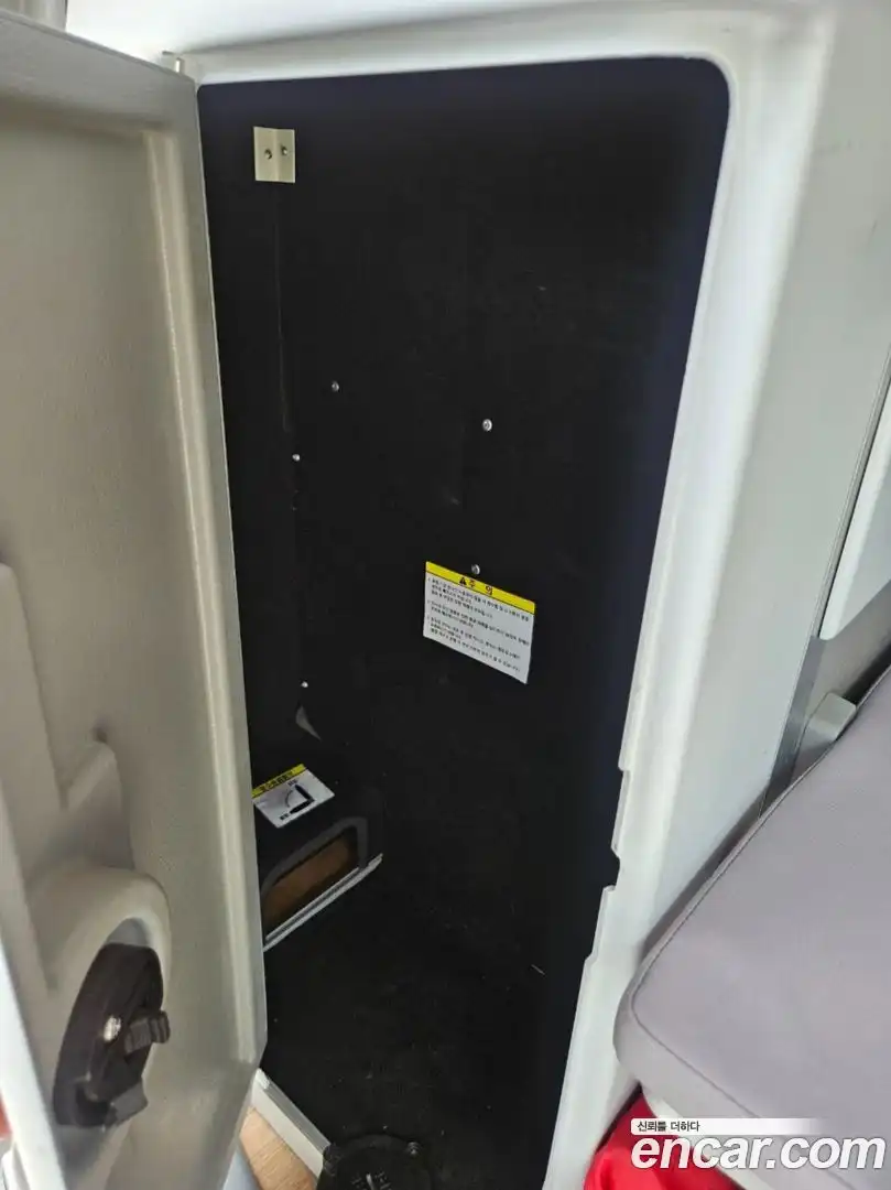 Starex Hyundai 2017.0-OPTION-020