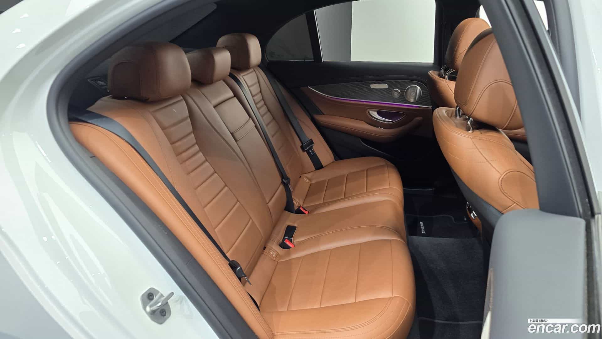 E-Class Mercedes-Benz 2021.3-OPTION-015