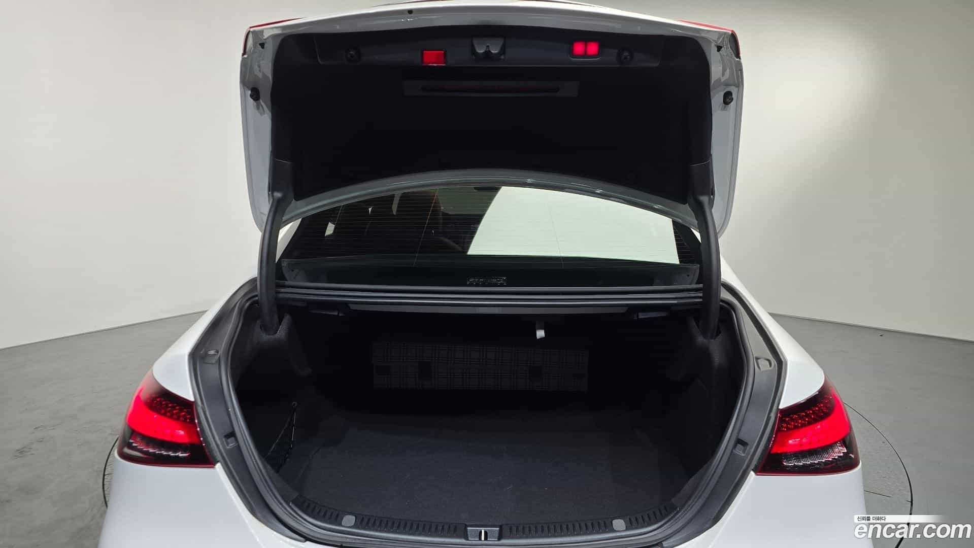 E-Class Mercedes-Benz 2021.3-OPTION-022