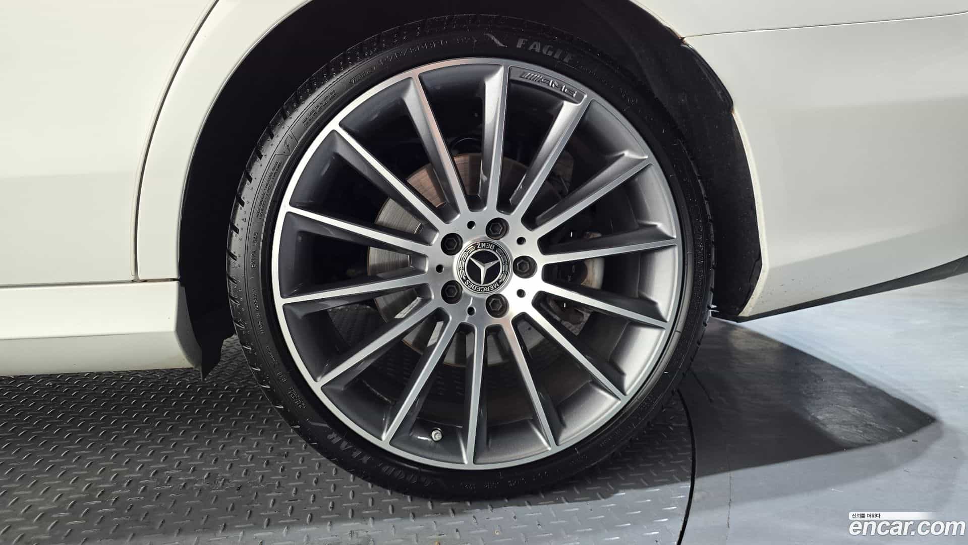 E-Class Mercedes-Benz 2021.3-OUTER-031