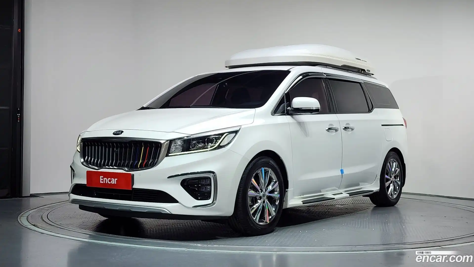 Canival Kia 2018.10-OUTER-001