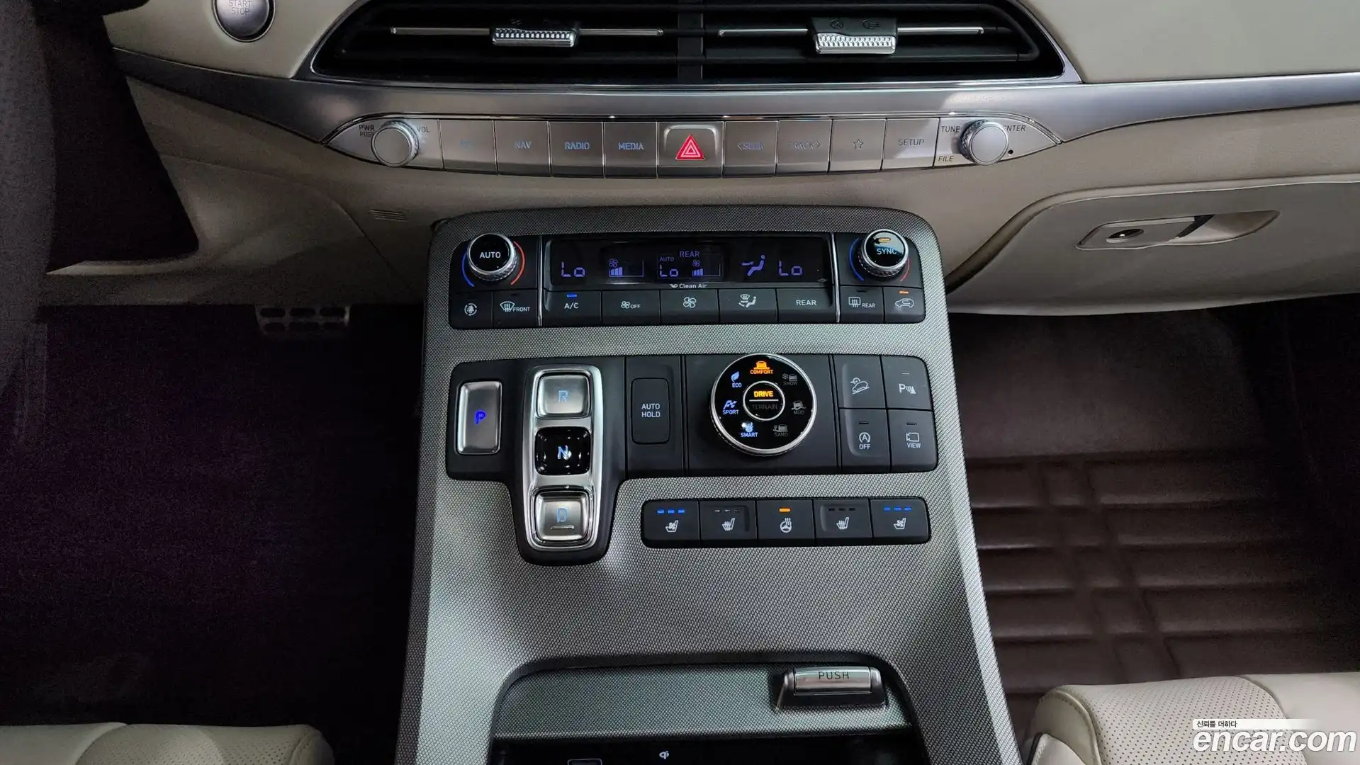 Palisade Hyundai 2022.3-INNER-009
