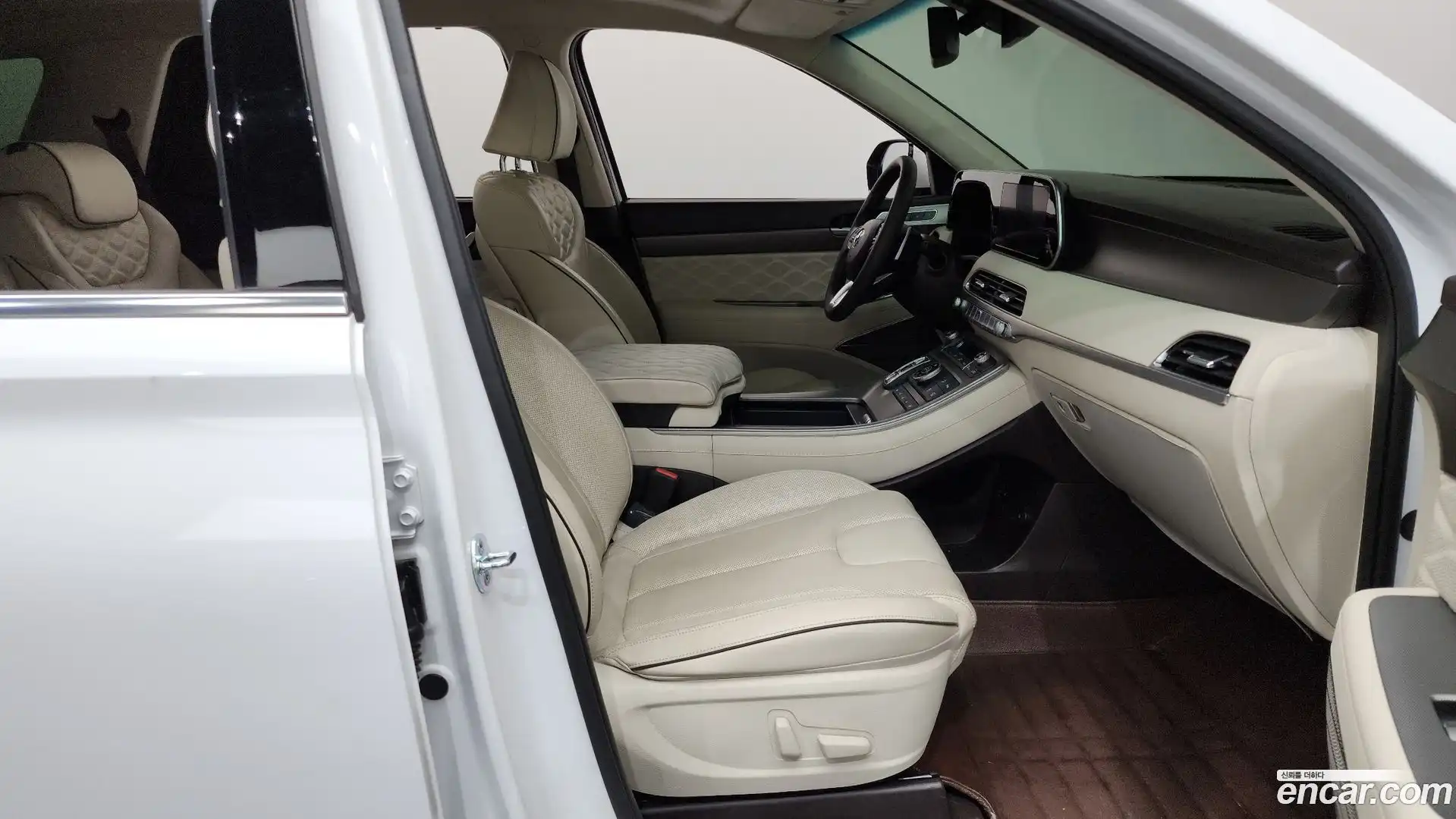 Palisade Hyundai 2022.3-INNER-036