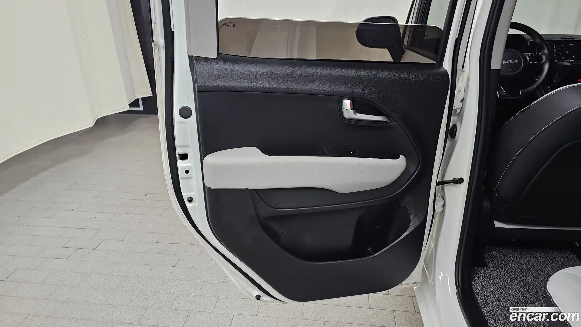 RAY Kia 2023.0-INNER-035