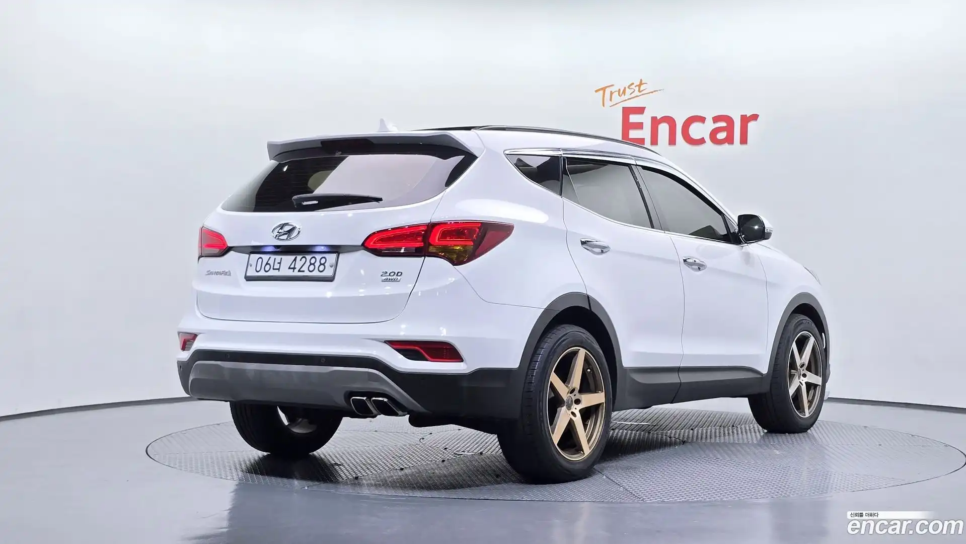 Santafe Hyundai 2017.5-OUTER-002