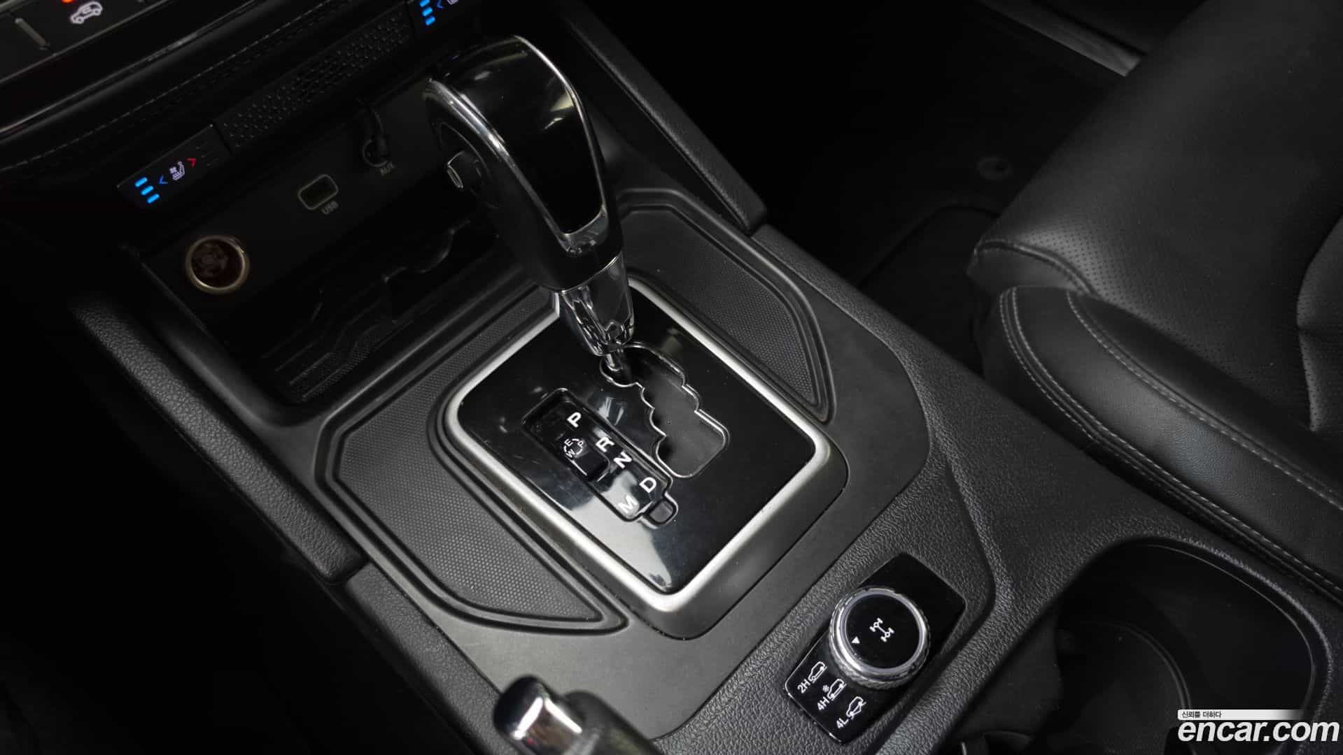 Rexton KG Mobility 2018.11-INNER-009