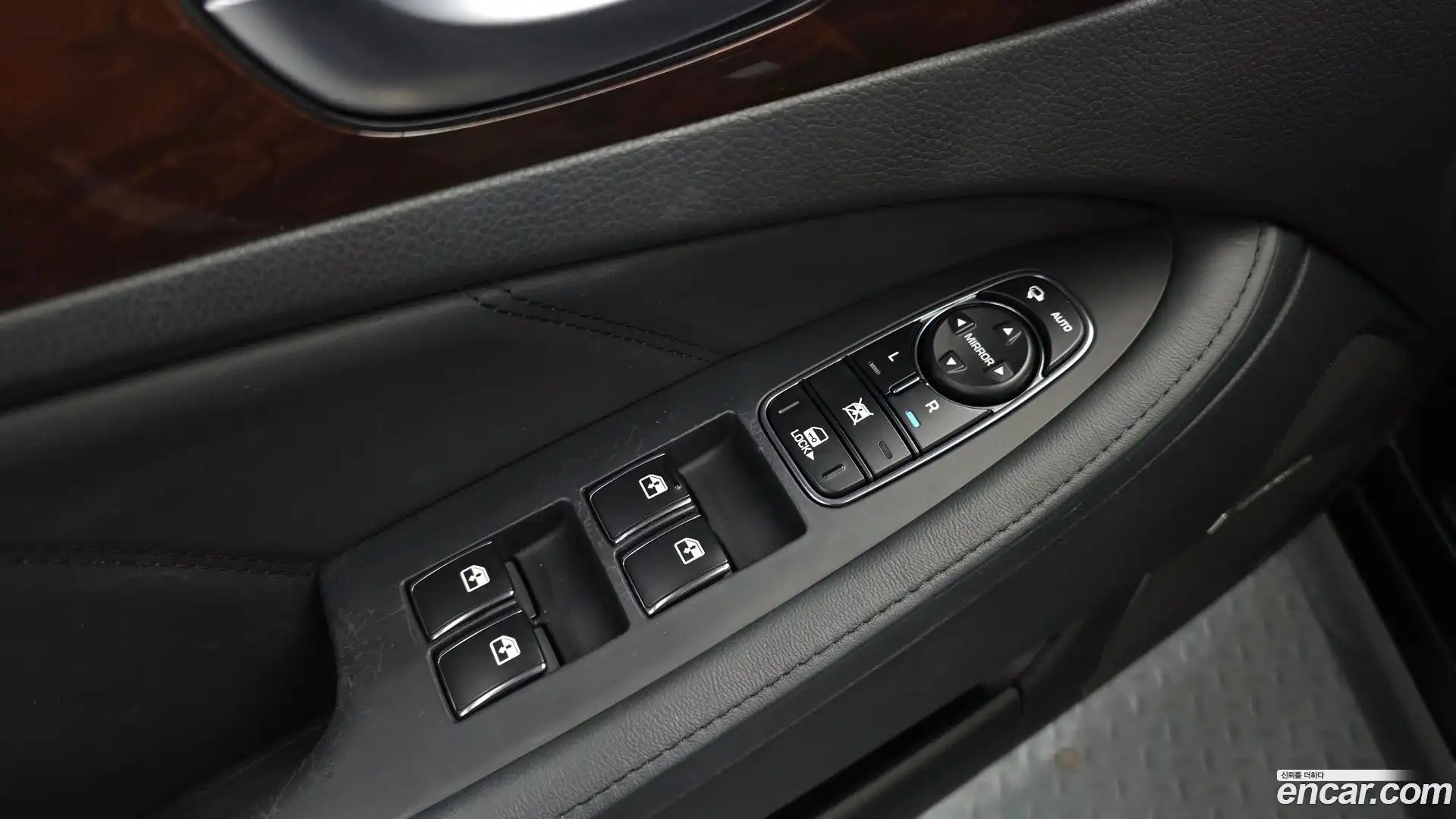 Equus Hyundai 2014.3-OPTION-040