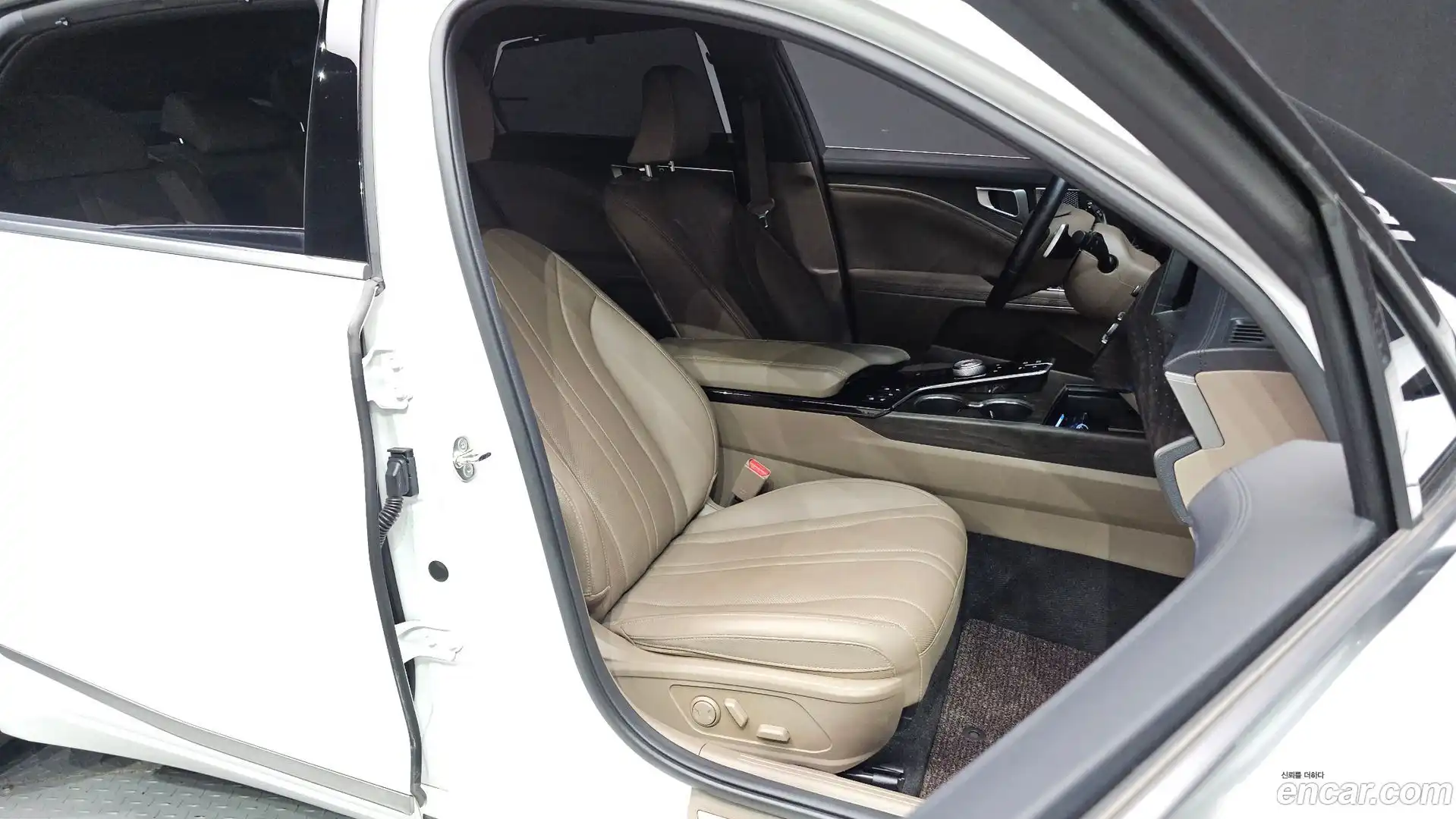 K8 Kia 2023.4-OPTION-015