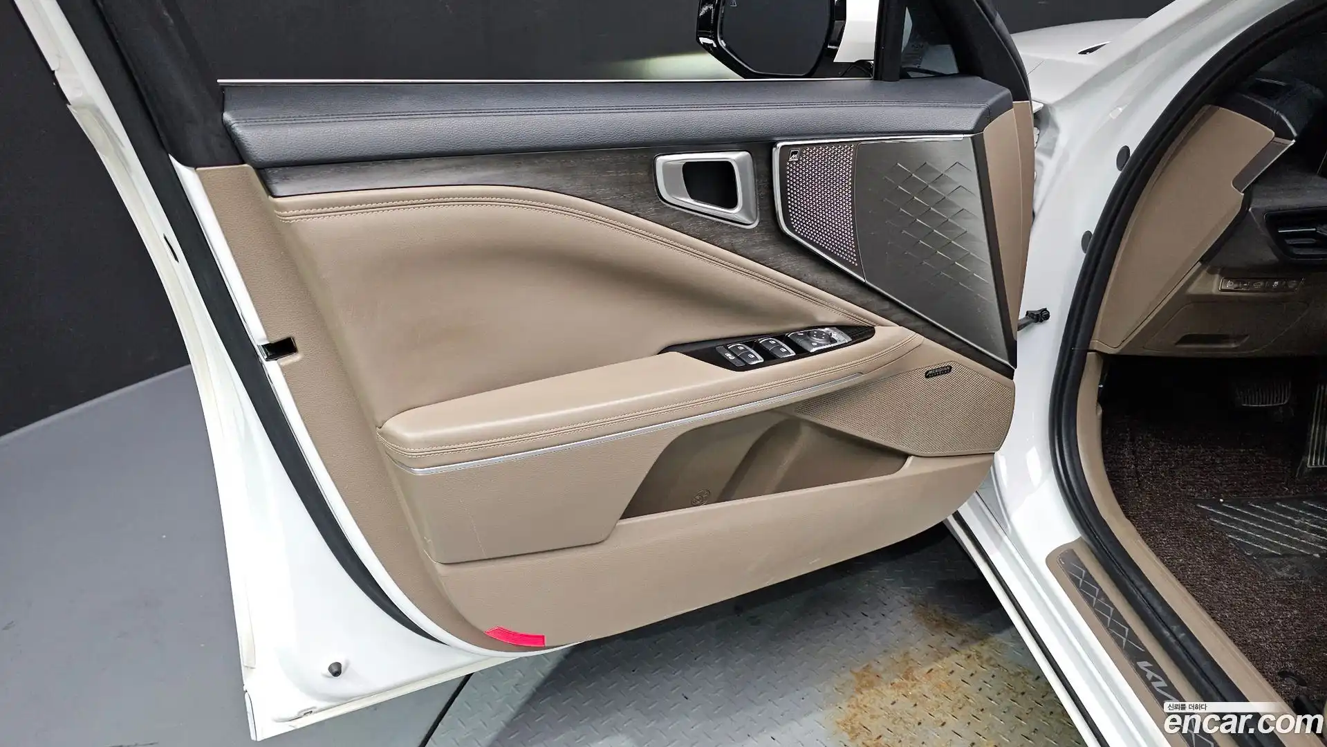 K8 Kia 2023.4-INNER-034