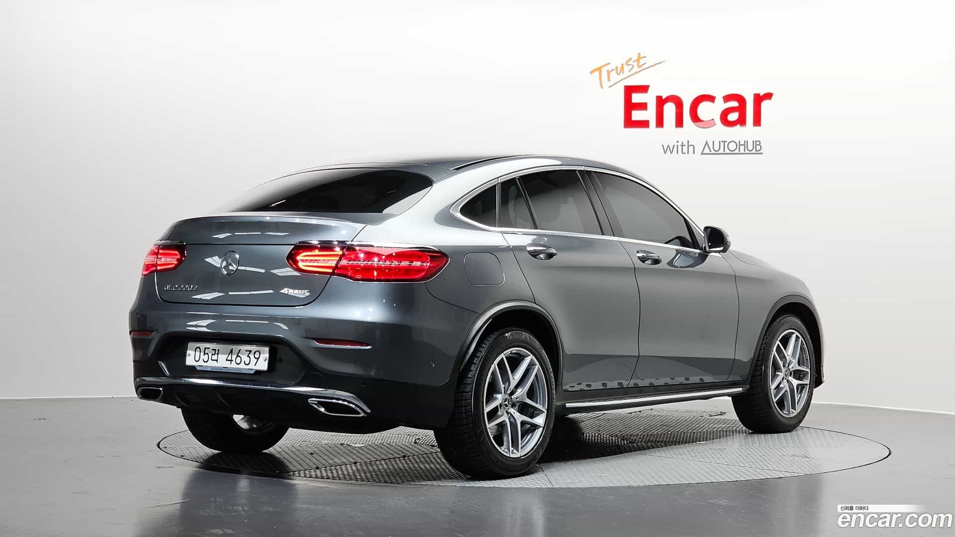 GLC-Class Mercedes-Benz 2018.3-OUTER-002