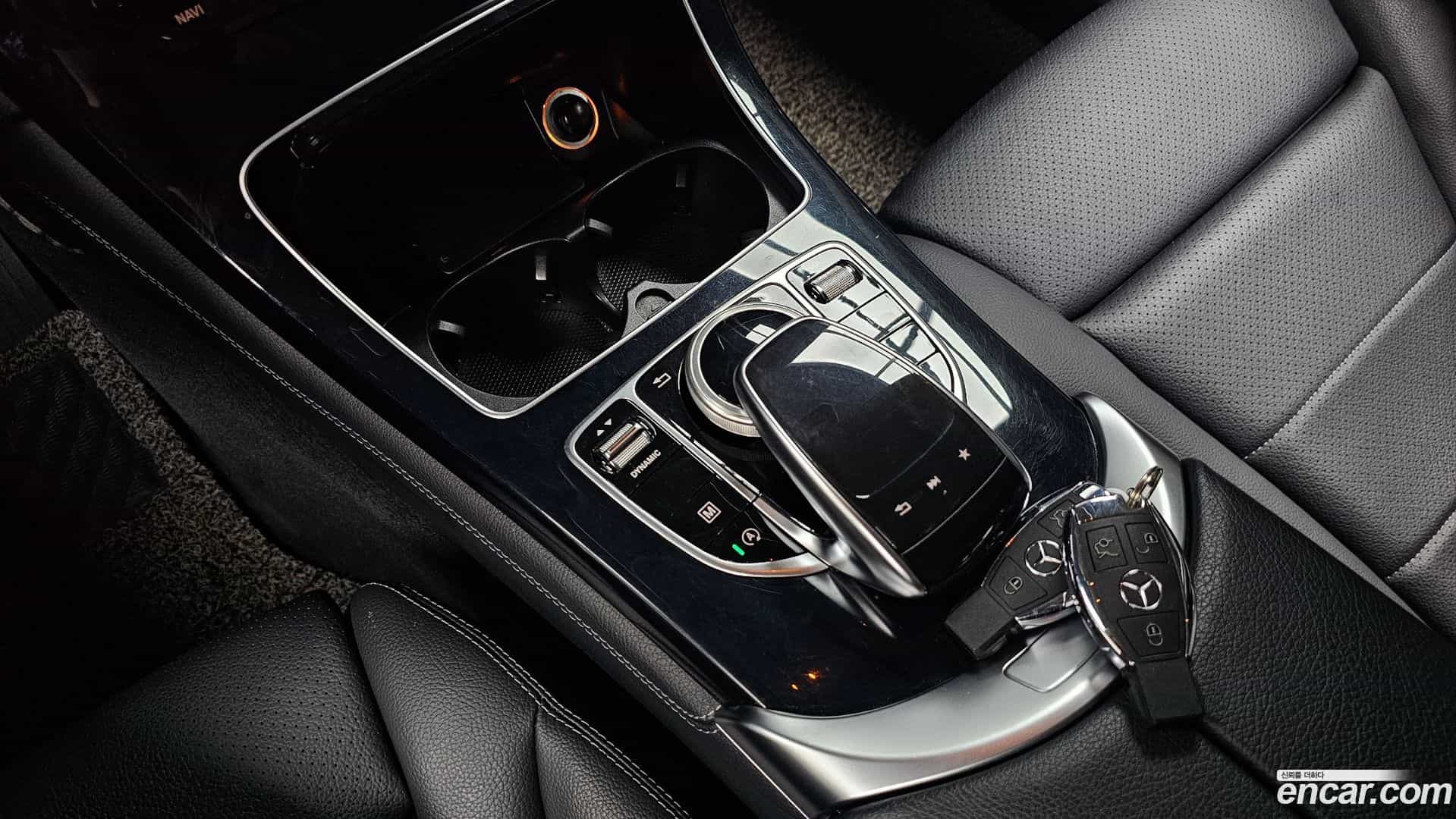 GLC-Class Mercedes-Benz 2018.3-OPTION-023