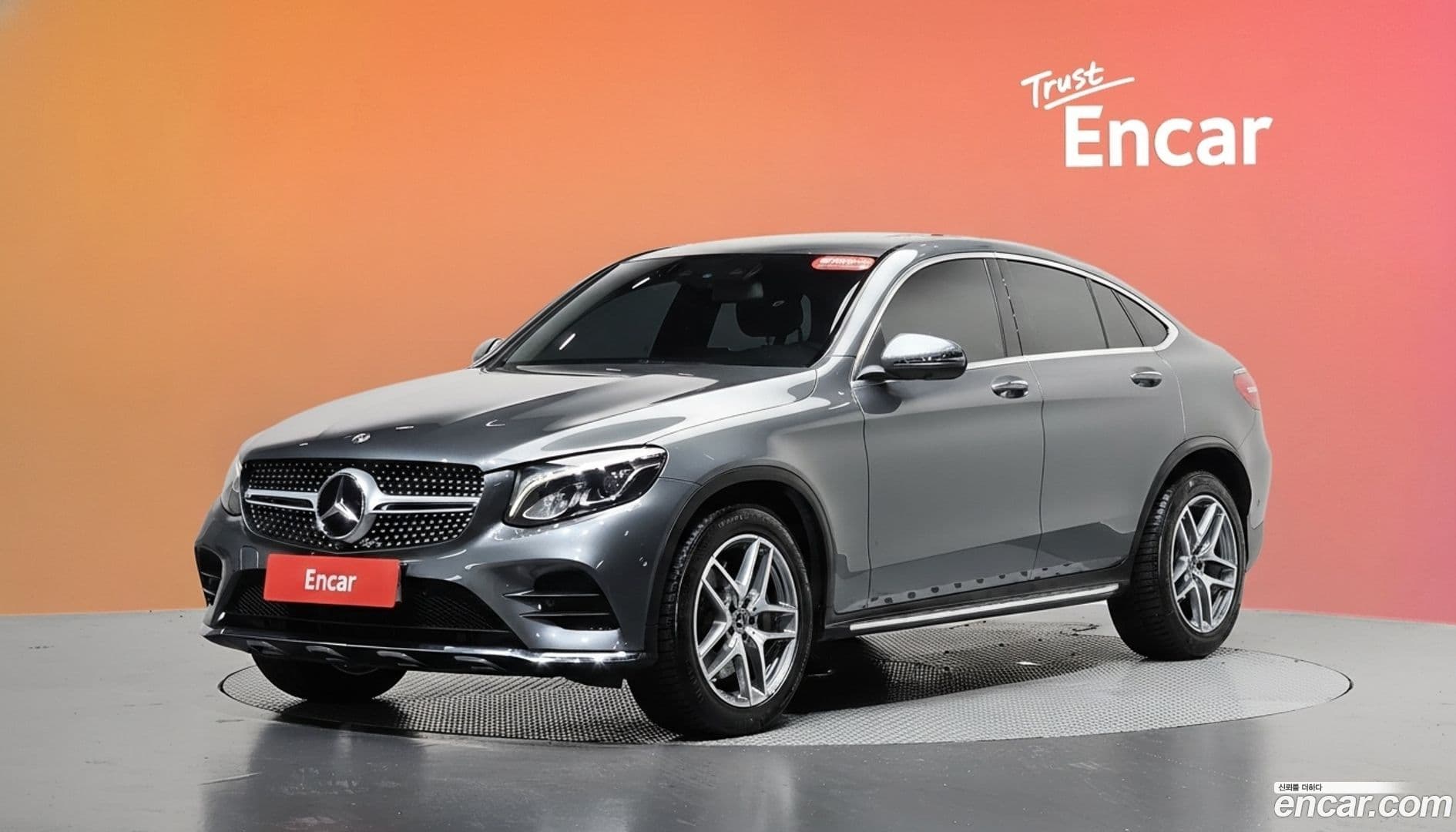 Main__Slider__Photo:GLC-Class Mercedes-Benz 2018.3-0