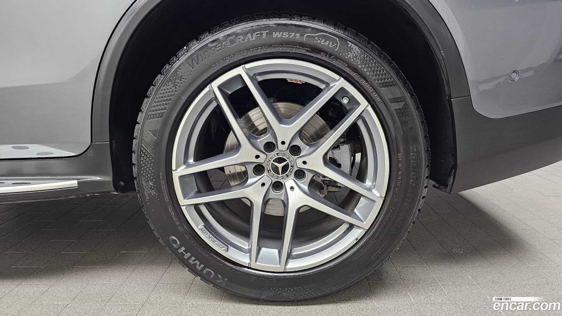 GLC-Class Mercedes-Benz 2018.3-OUTER-031