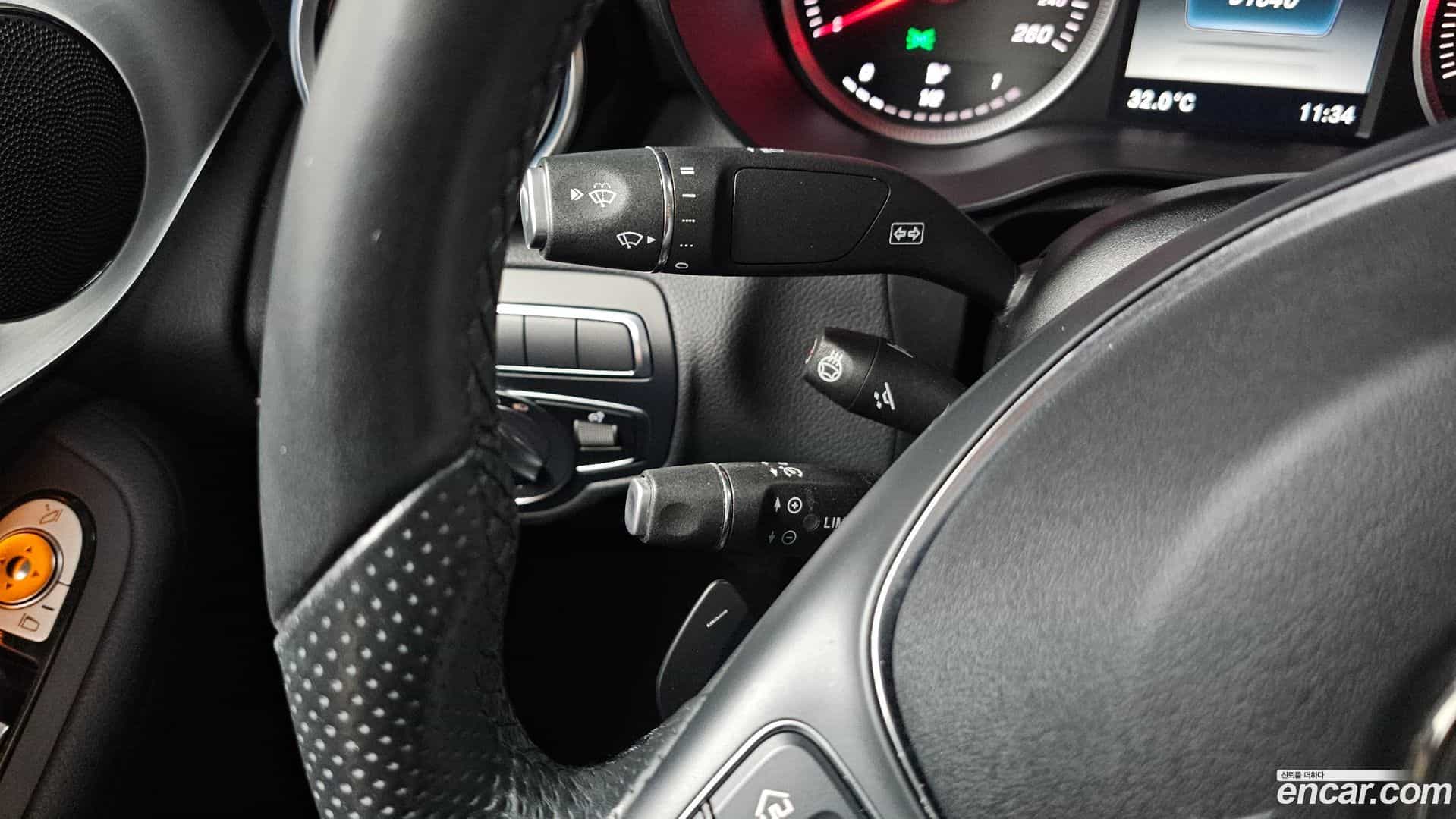 GLC-Class Mercedes-Benz 2018.3-OPTION-041