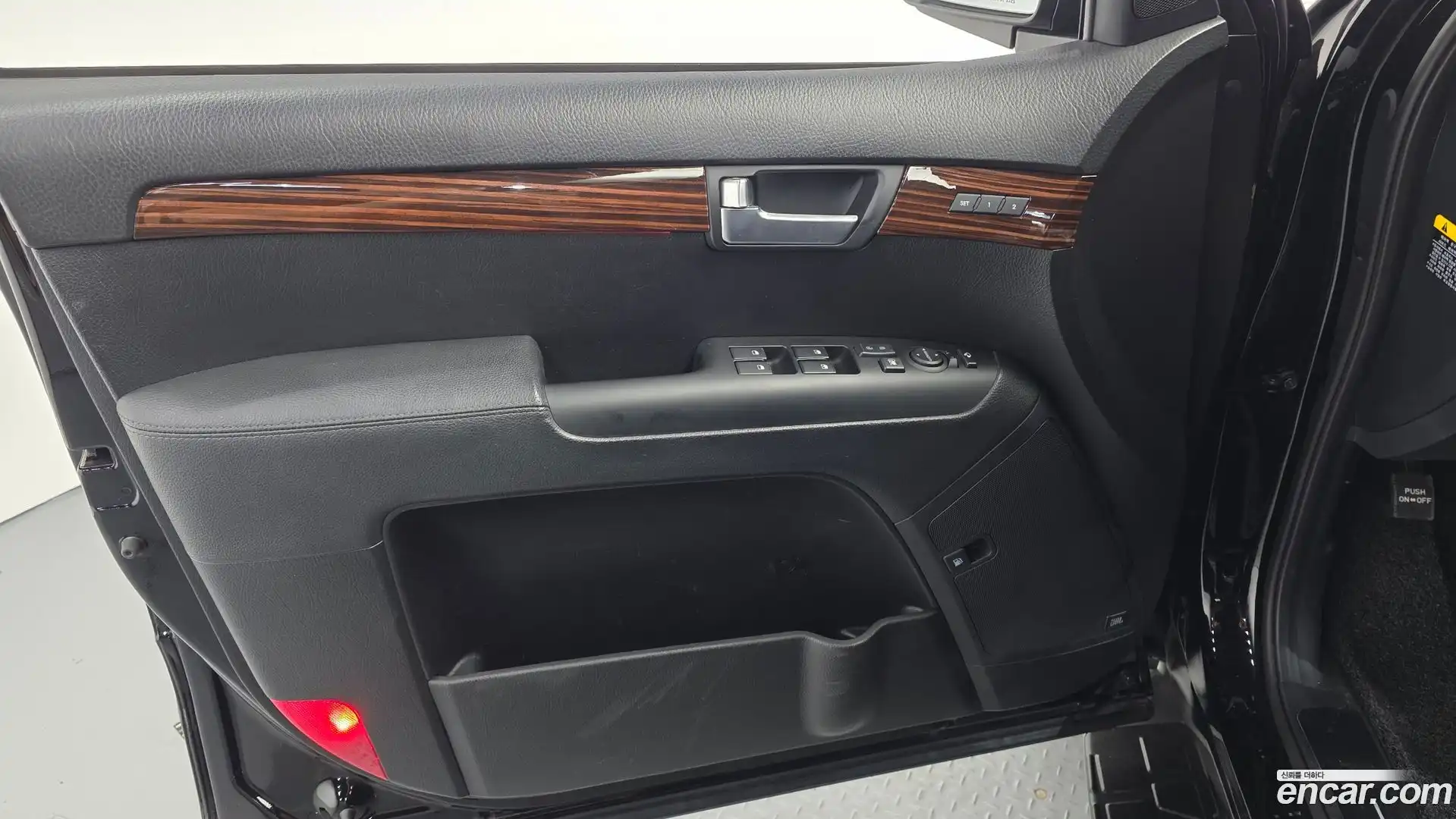 Mohave Kia 2017.4-INNER-034