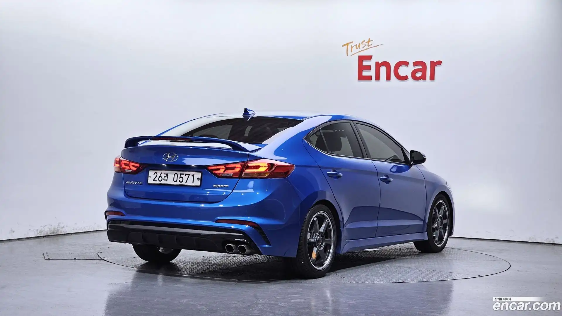 AVANTE Hyundai 2016.6-OUTER-002
