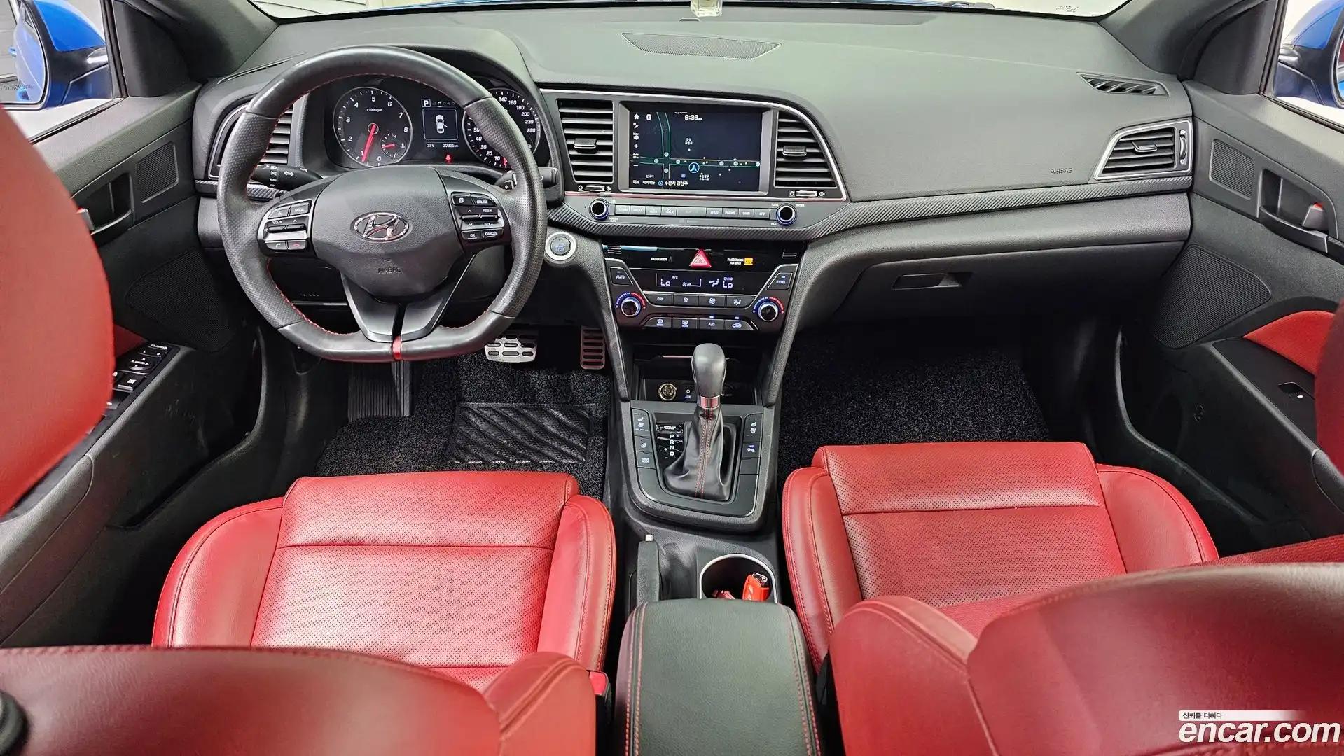 AVANTE Hyundai 2016.6-INNER-007