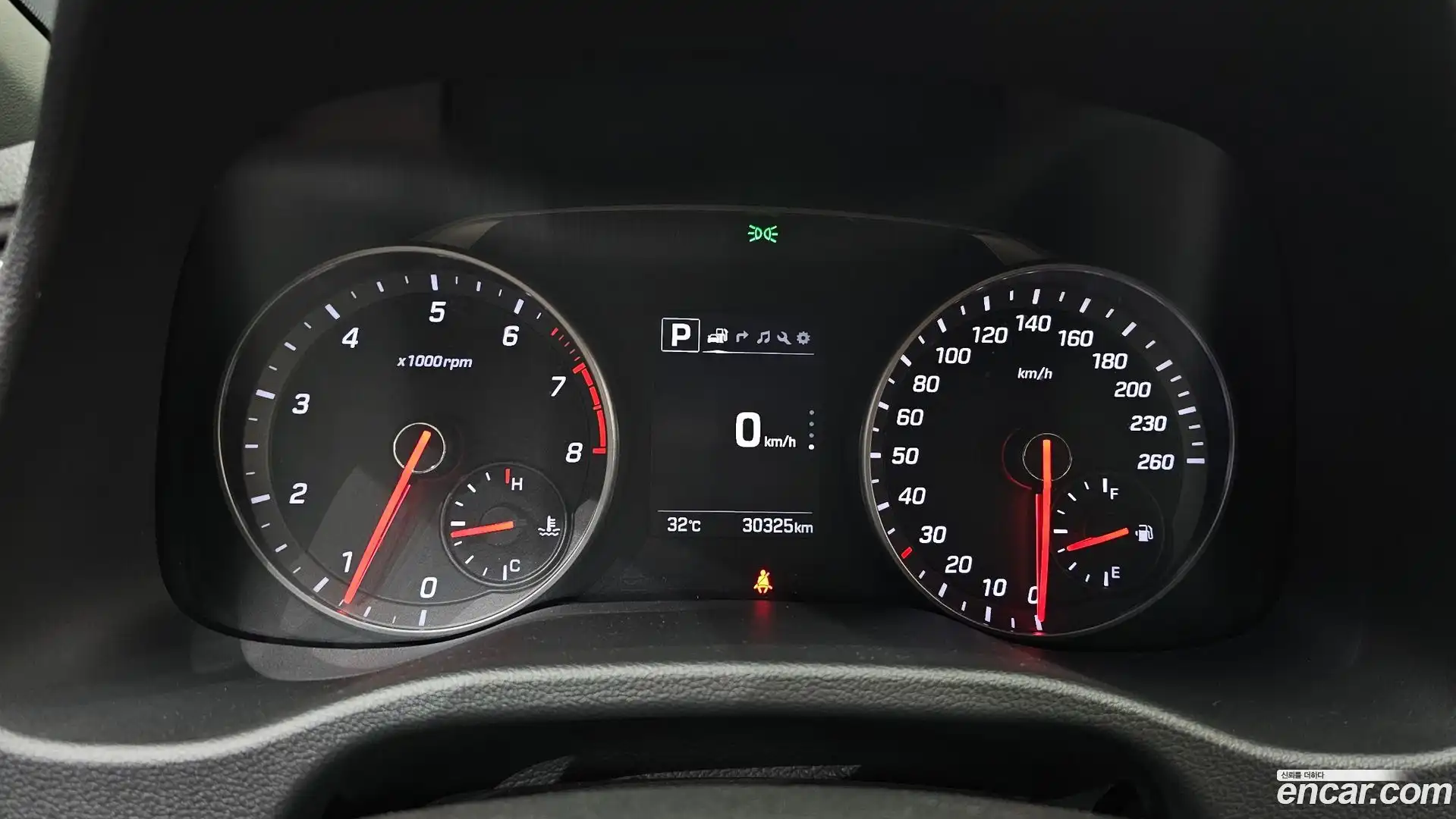 AVANTE Hyundai 2016.6-INNER-008