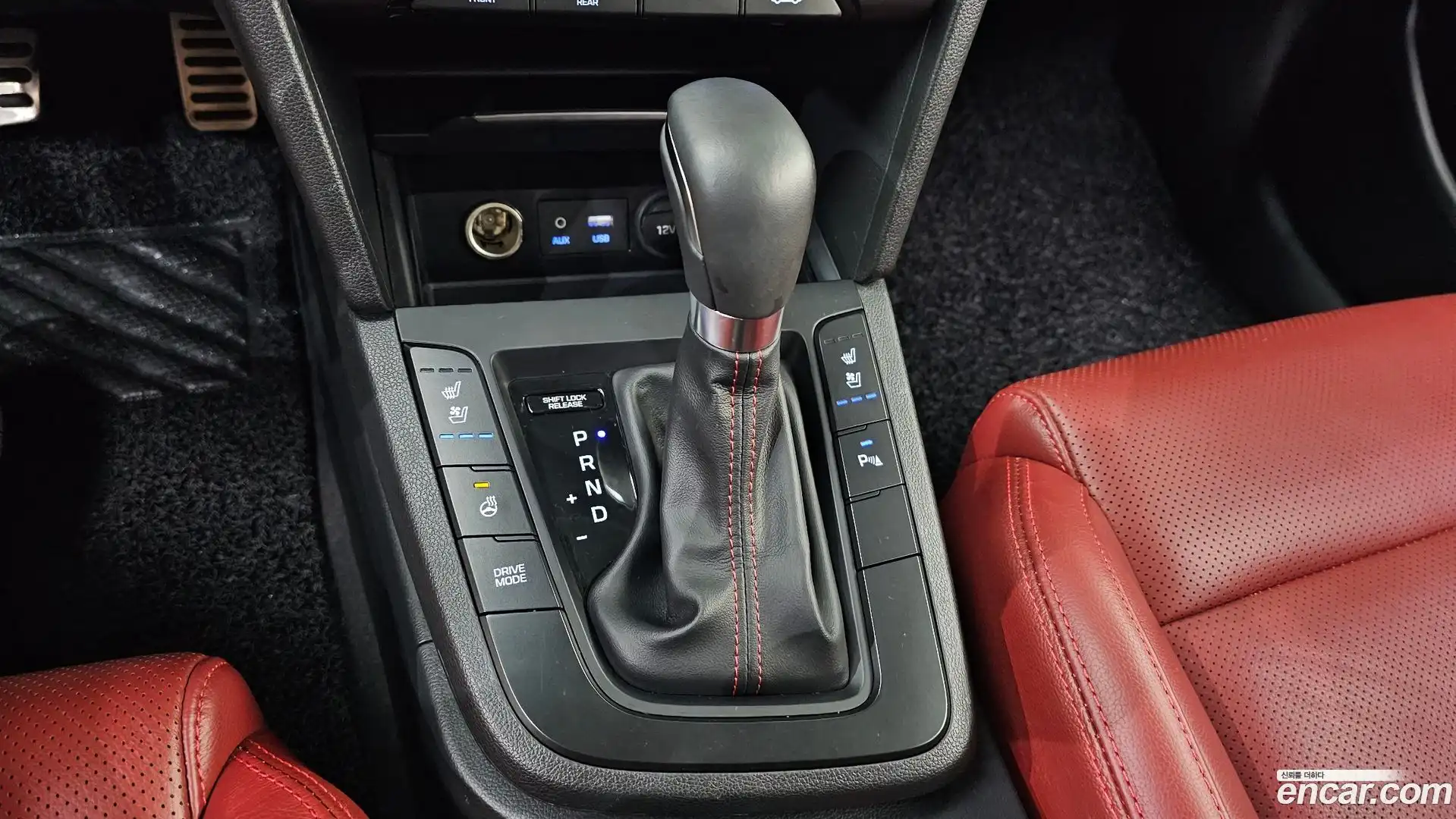 AVANTE Hyundai 2016.6-INNER-009