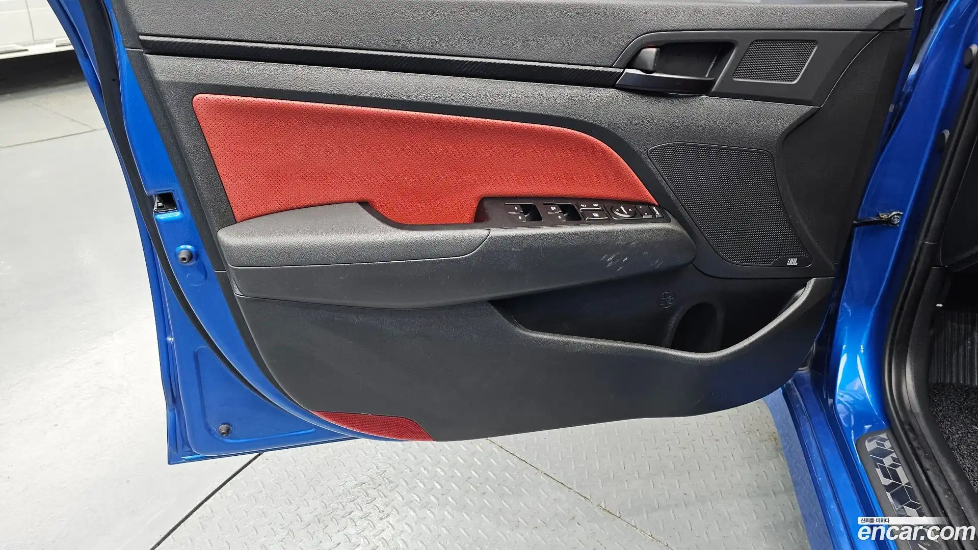 AVANTE Hyundai 2016.6-INNER-034