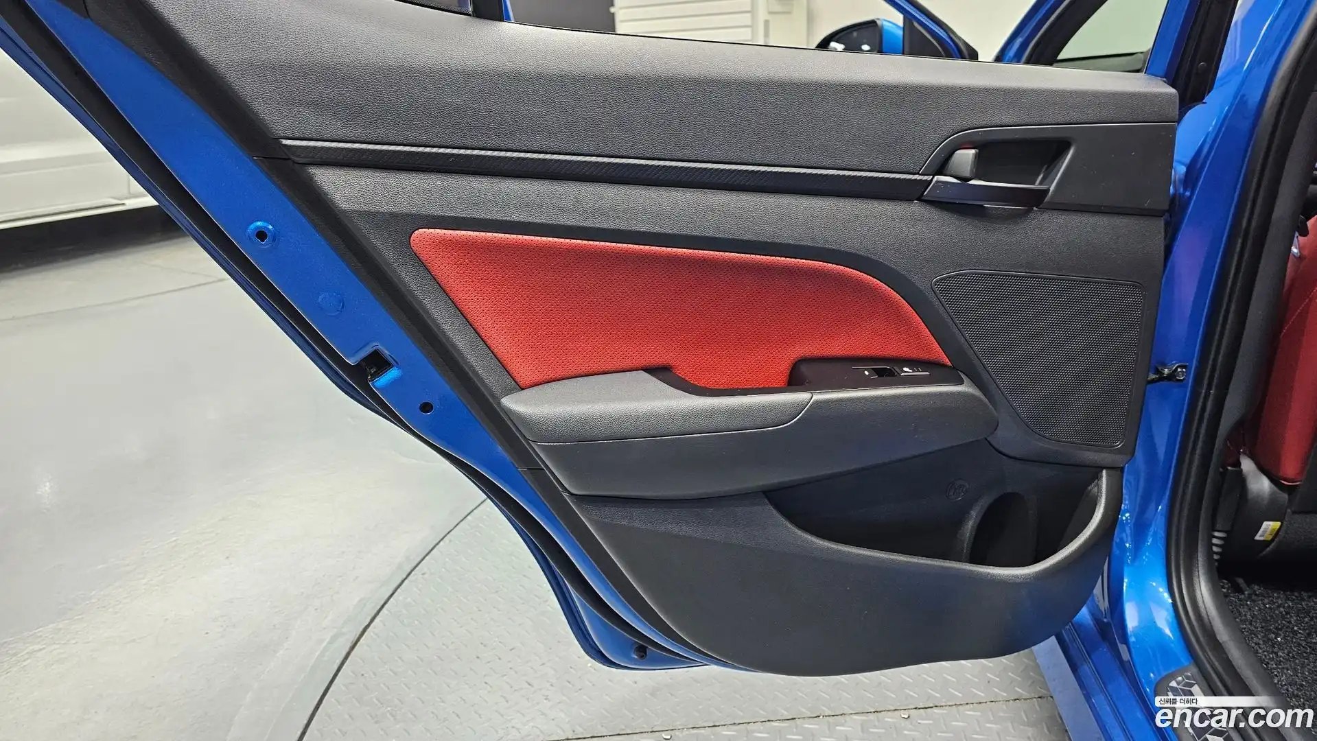 AVANTE Hyundai 2016.6-INNER-035