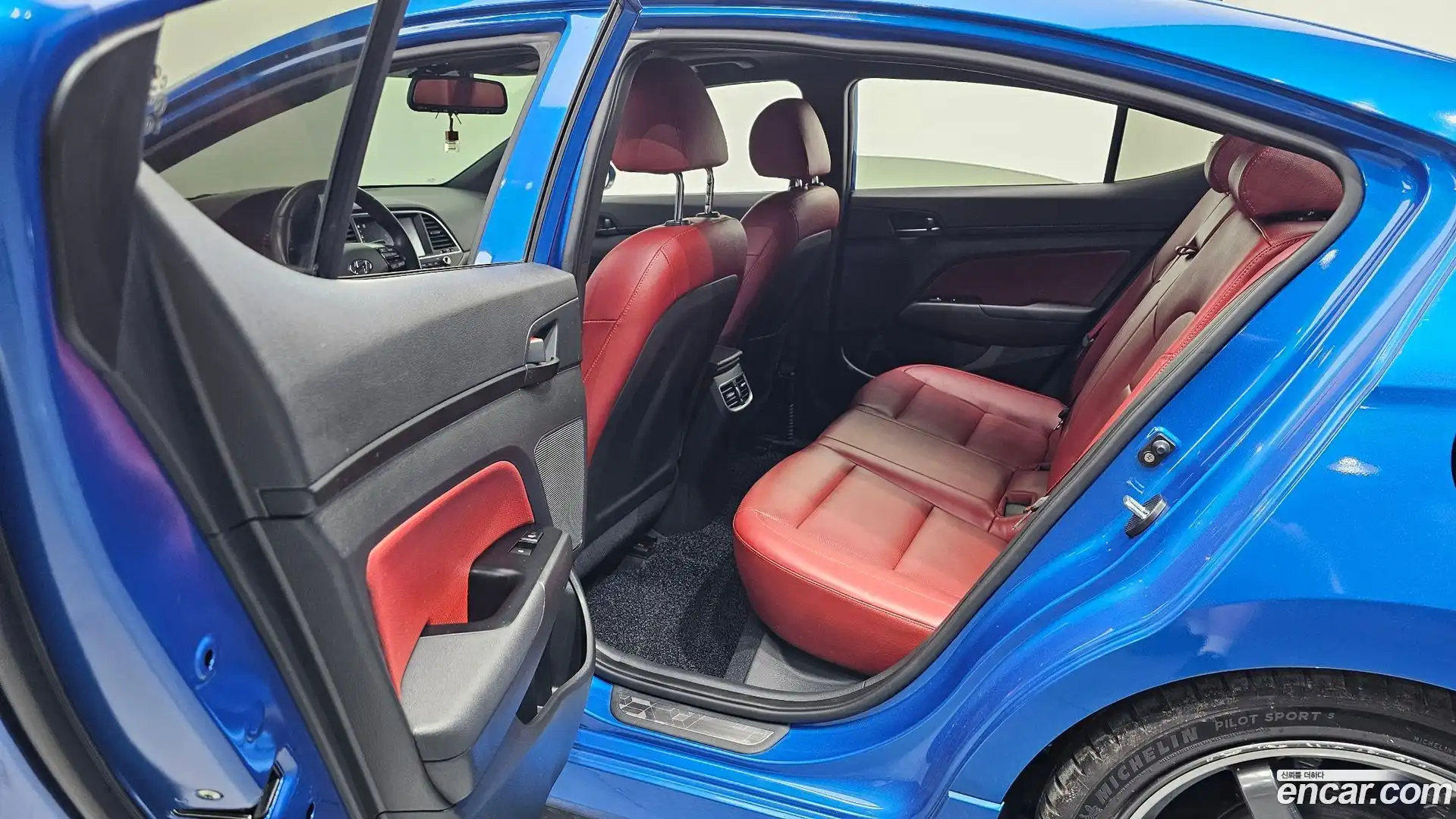AVANTE Hyundai 2016.6-INNER-036