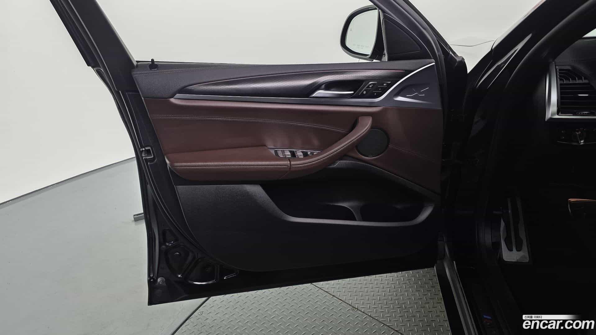 X4 BMW 2020.1-INNER-034