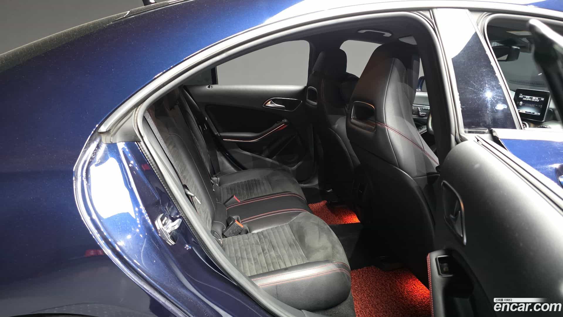 CLA-Class Mercedes-Benz 2018.10-OPTION-016