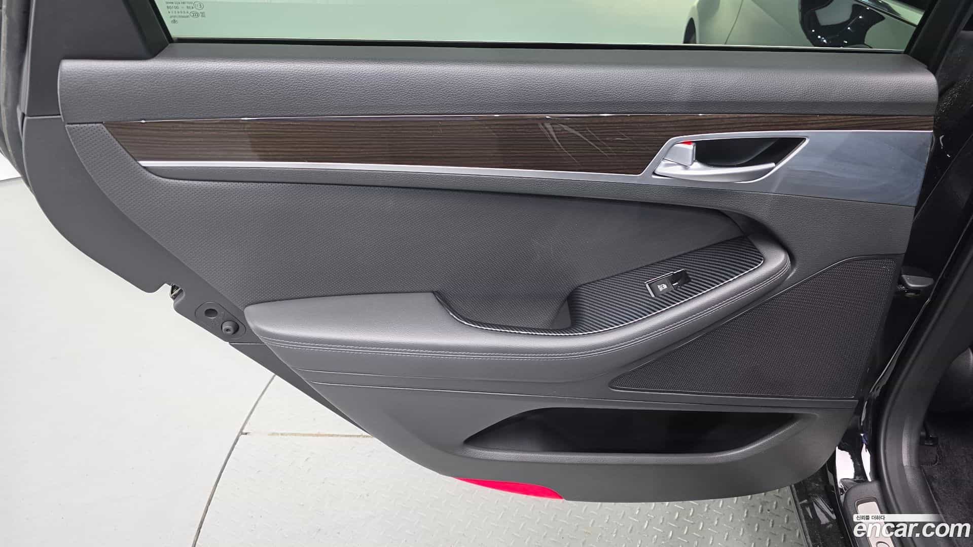 G80 Genesis 2016.9-INNER-035